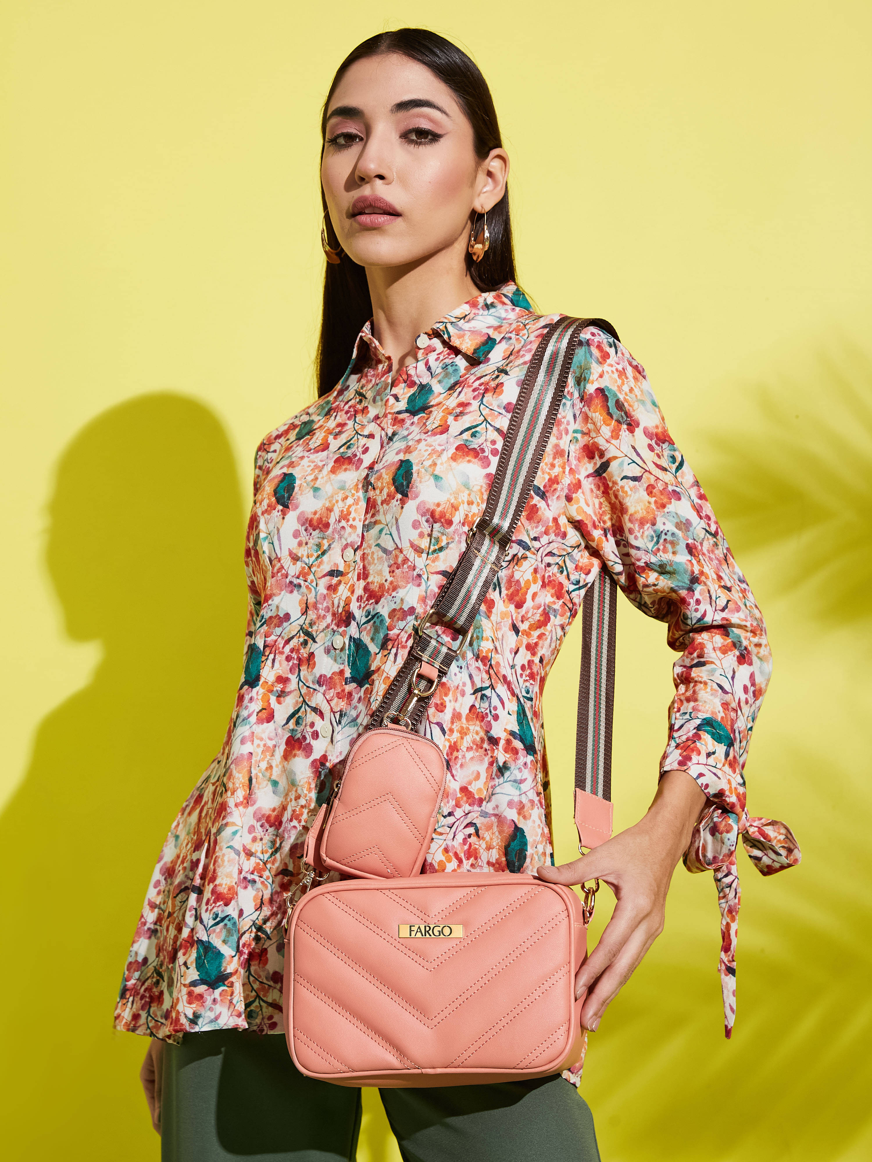     			Fargo Sling Bag PU Set of 1 ( Pink )