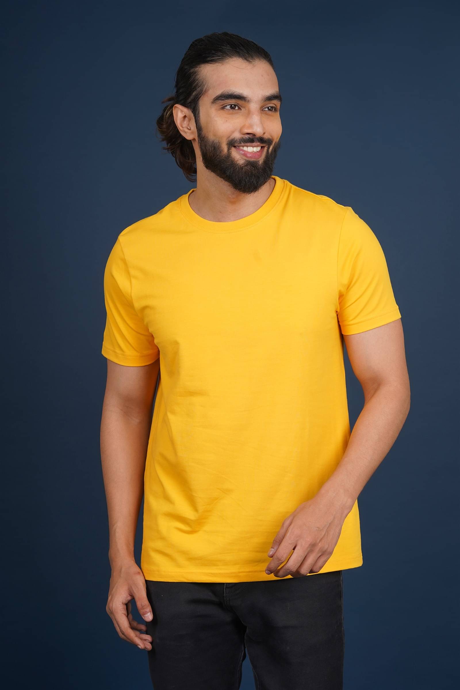     			Stalwart Cotton Blend Regular Fit Solid Half Sleeves Men's Round T-Shirt - Yellow ( Pack of 1 )