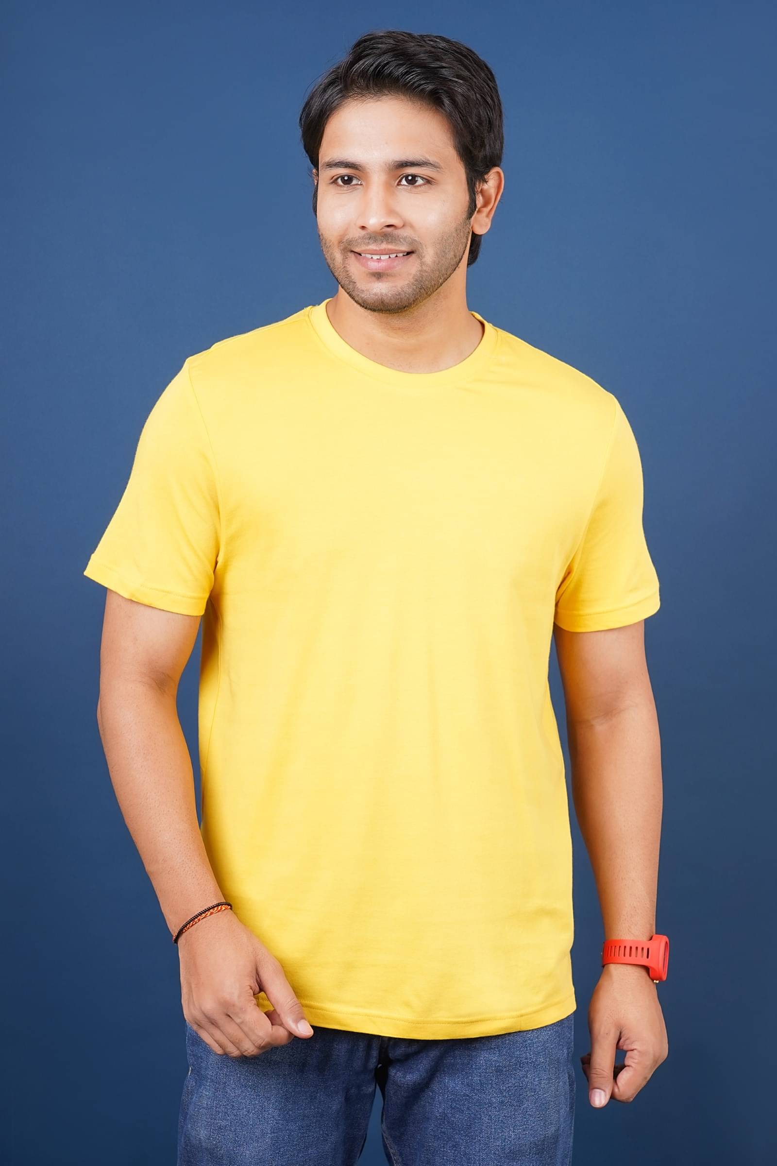 Stalwart Cotton Regular Fit Solid Half Sleeves Men's Round T-Shirt - Yellow ( Pack of 1 ) Stalwart Cotton Regular Fit Solid Half Sleeves Men's Round T-Shirt - Yellow ( Pack of 1 )