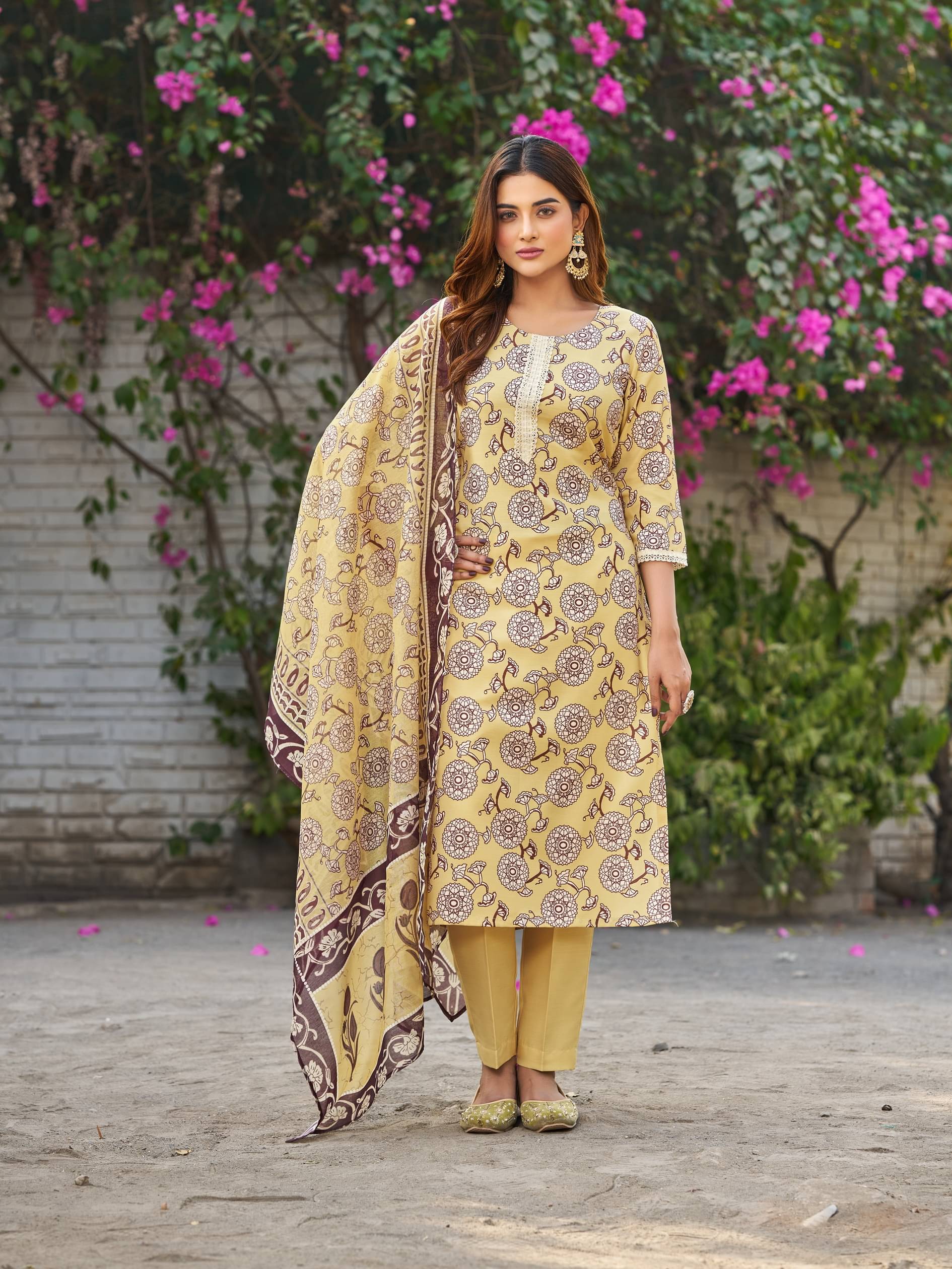     			VIBE VISION Viscose Self Design Kurti With Pants Women's Stitched Salwar Suit - Yellow ( Pack of 1 )