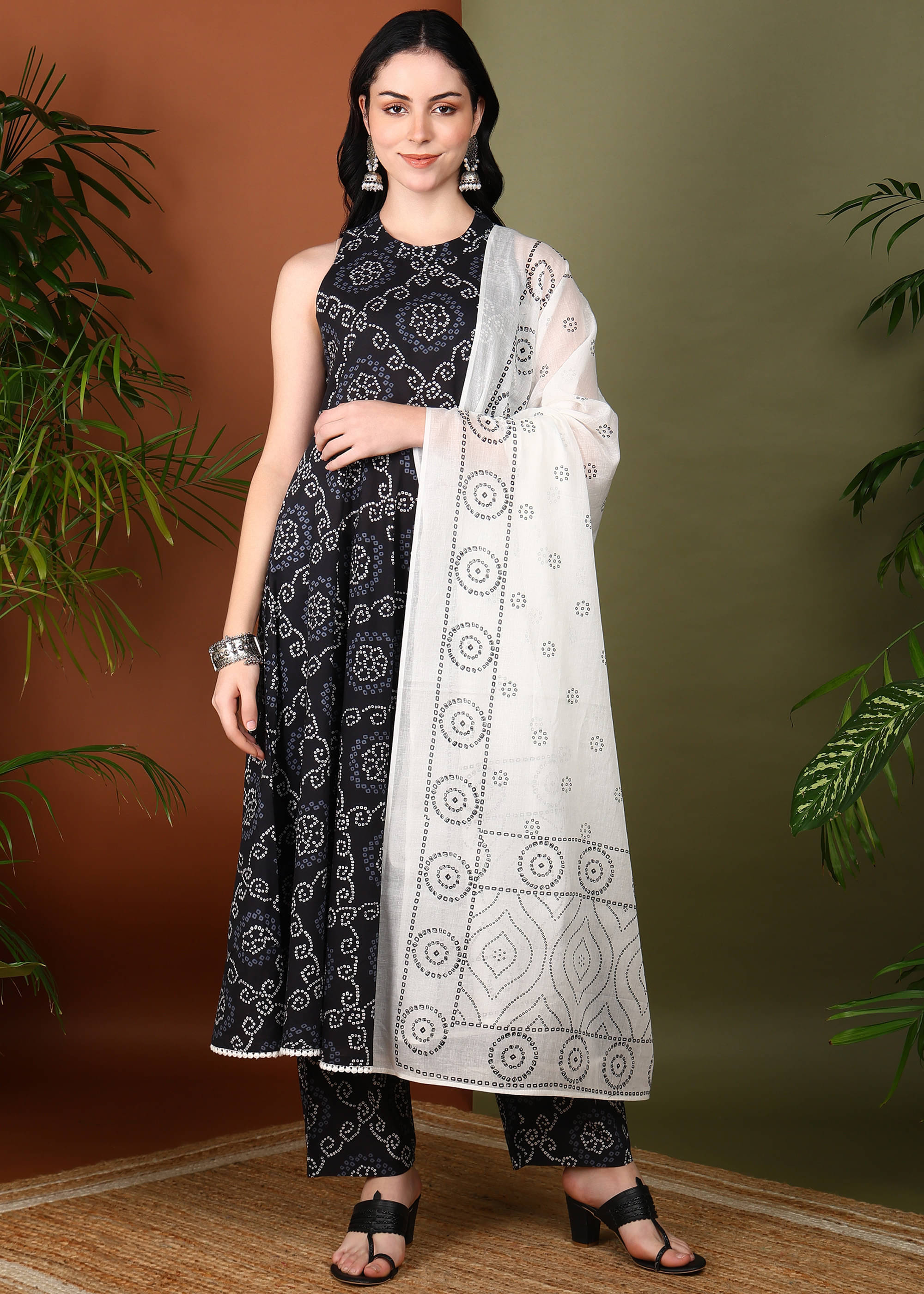     			Yash Gallery Cotton Printed Kurti With Pants Women's Stitched Salwar Suit - Black ( Pack of 1 )