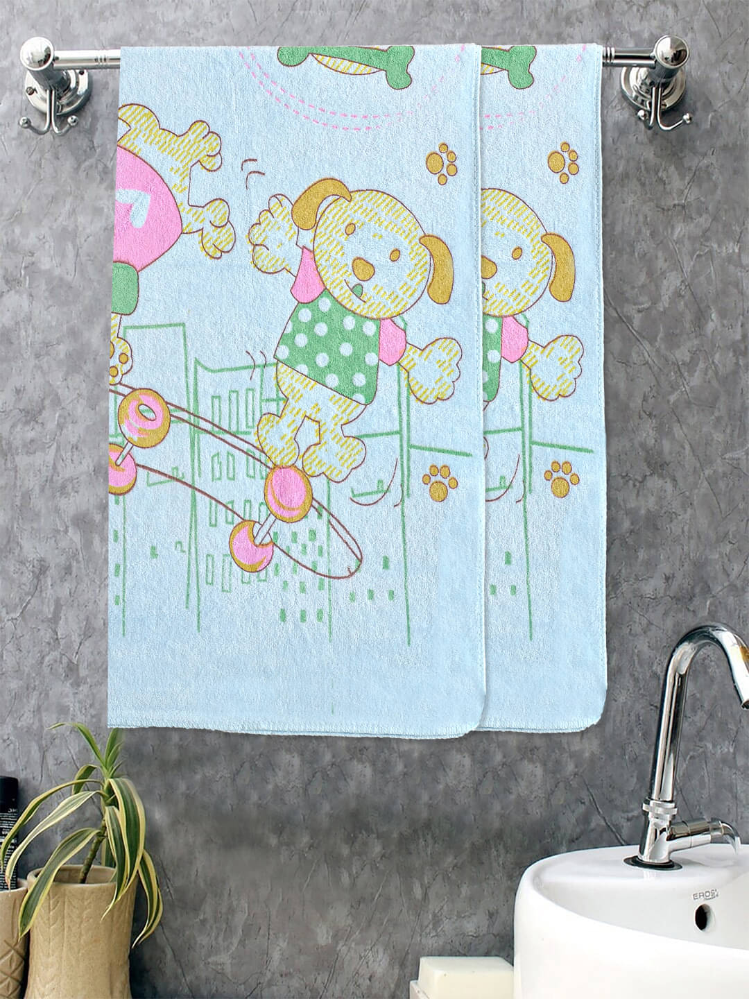     			FABINALIV Set of 2 Blue Cotton Bath Towels