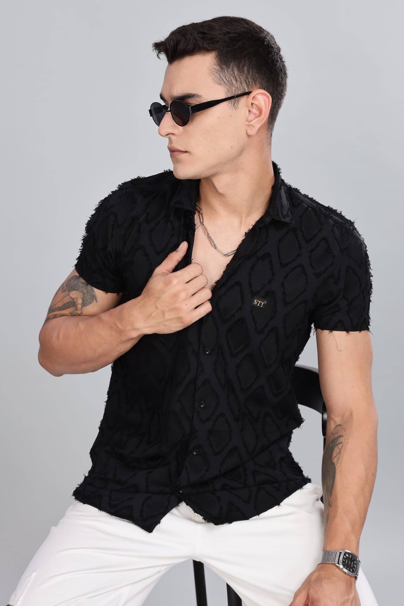     			STI Viscose Regular Fit Self Design Half Sleeves Men's Casual Shirt - Black ( Pack of 1 )