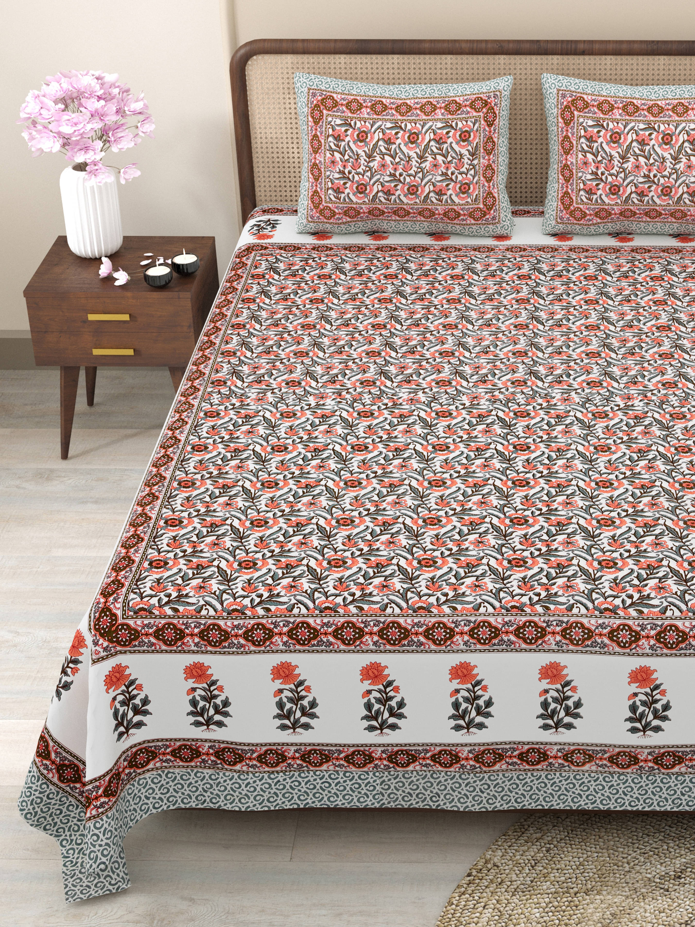    			CLOTHOLOGY Cotton 1 Double King Bedsheet with 2 Pillow Covers ( Multicolor )
