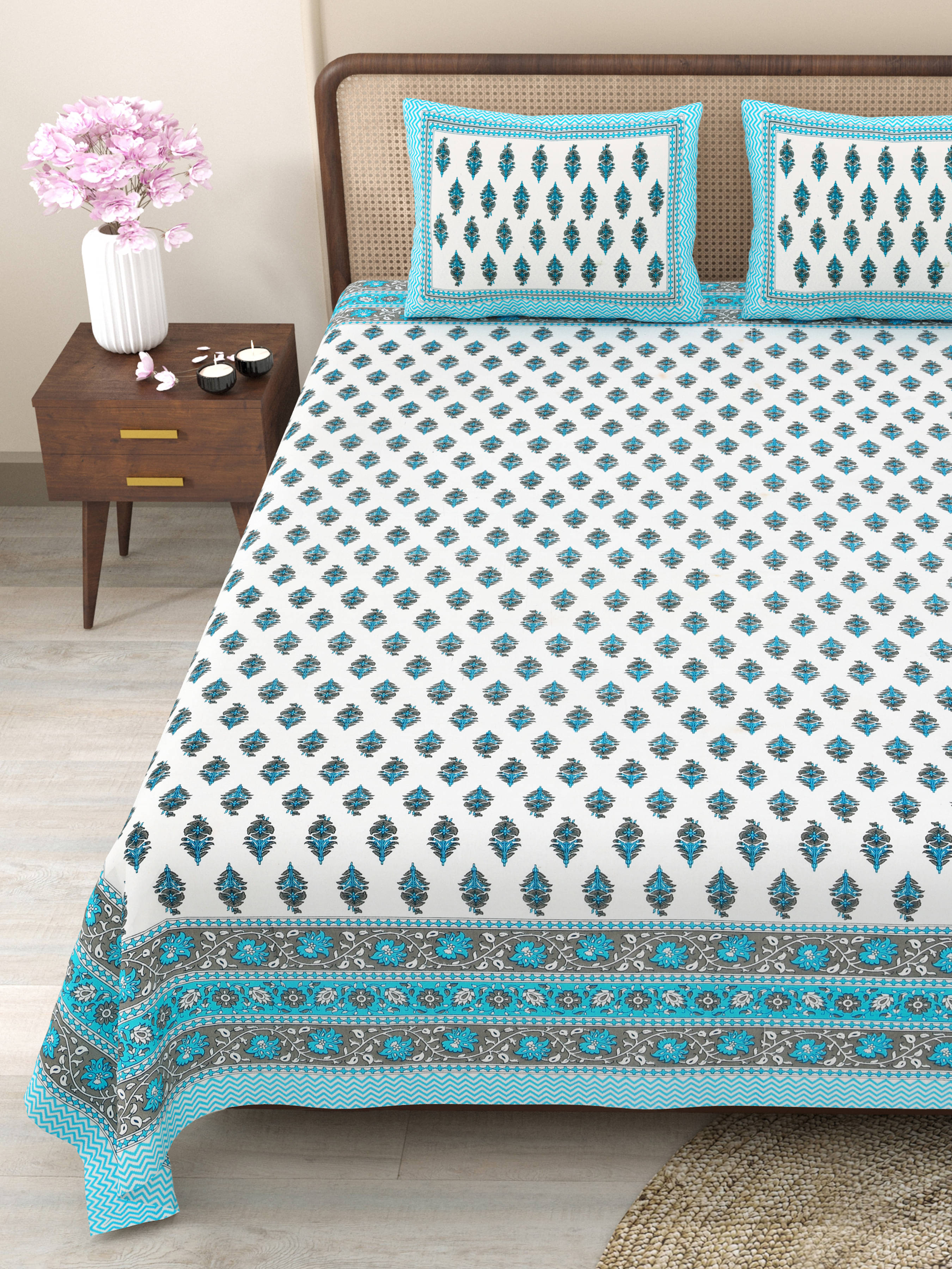     			CLOTHOLOGY Cotton 1 Double King Bedsheet with 2 Pillow Covers ( Multicolor )
