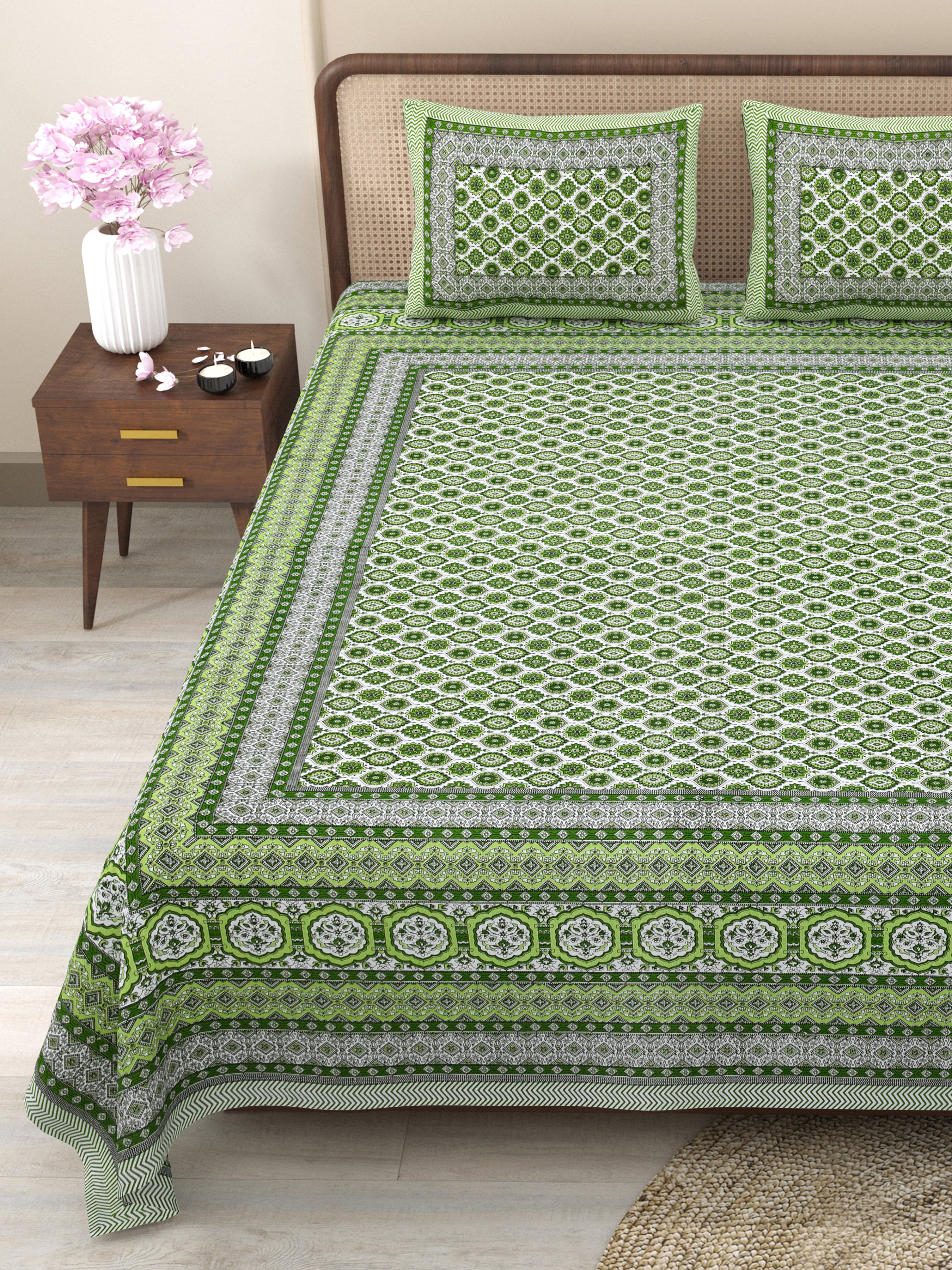CLOTHOLOGY Cotton 1 Double King Bedsheet with 2 Pillow Covers ( Multicolor ) CLOTHOLOGY Cotton 1 Double King Bedsheet with 2 Pillow Covers ( Multicolor )