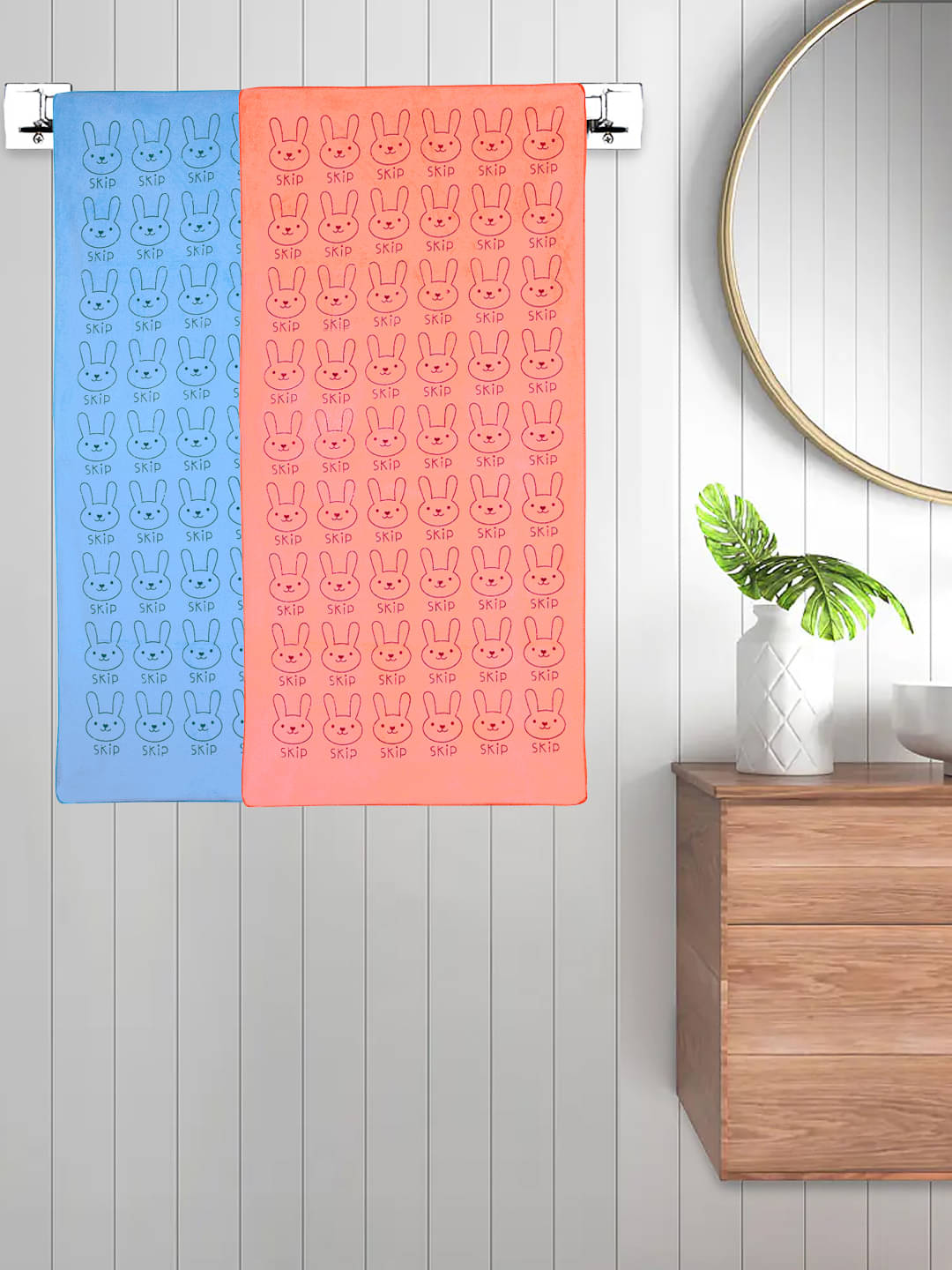     			FABINALIV Set of 2 Multi Cotton Bath Towels