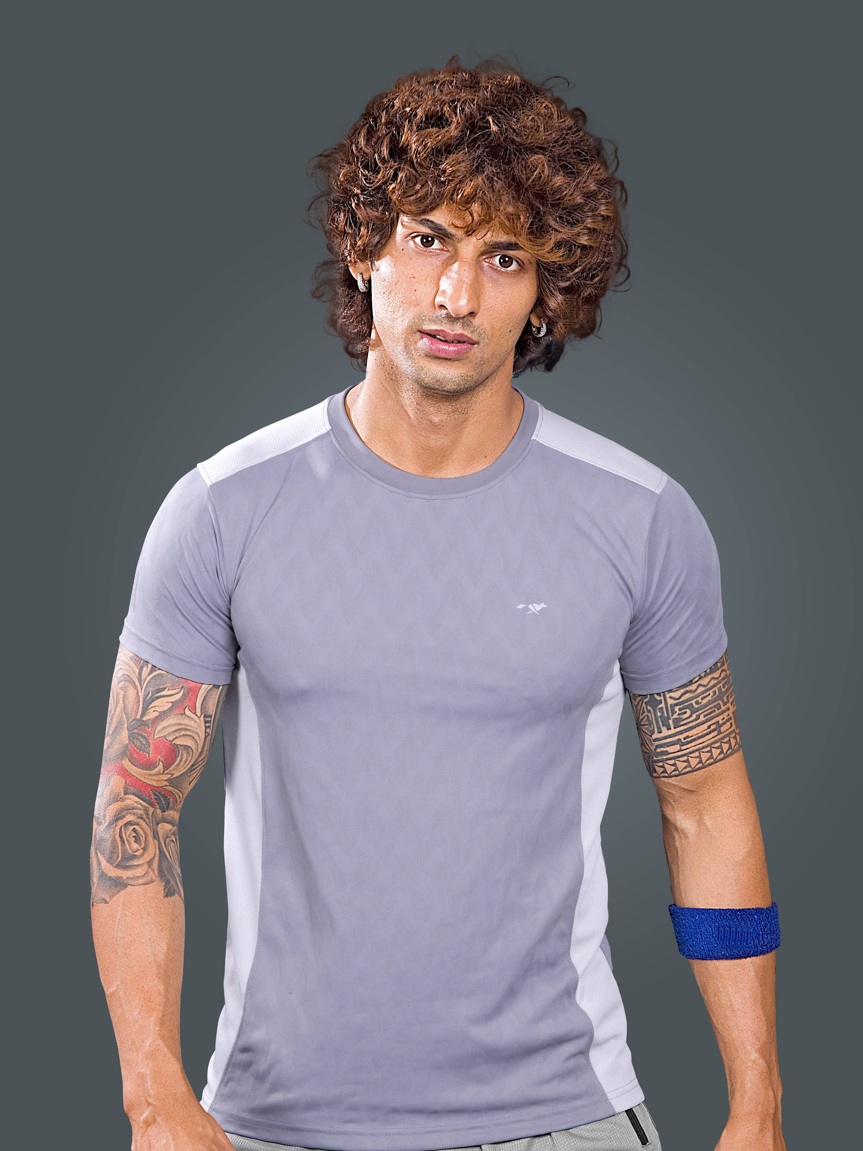 FROSEN FOX Polyester Regular Fit Self Design Half Sleeves Men's Round T-Shirt - Grey ( Pack of 1 ) FROSEN FOX Polyester Regular Fit Self Design Half Sleeves Men's Round T-Shirt - Grey ( Pack of 1 )