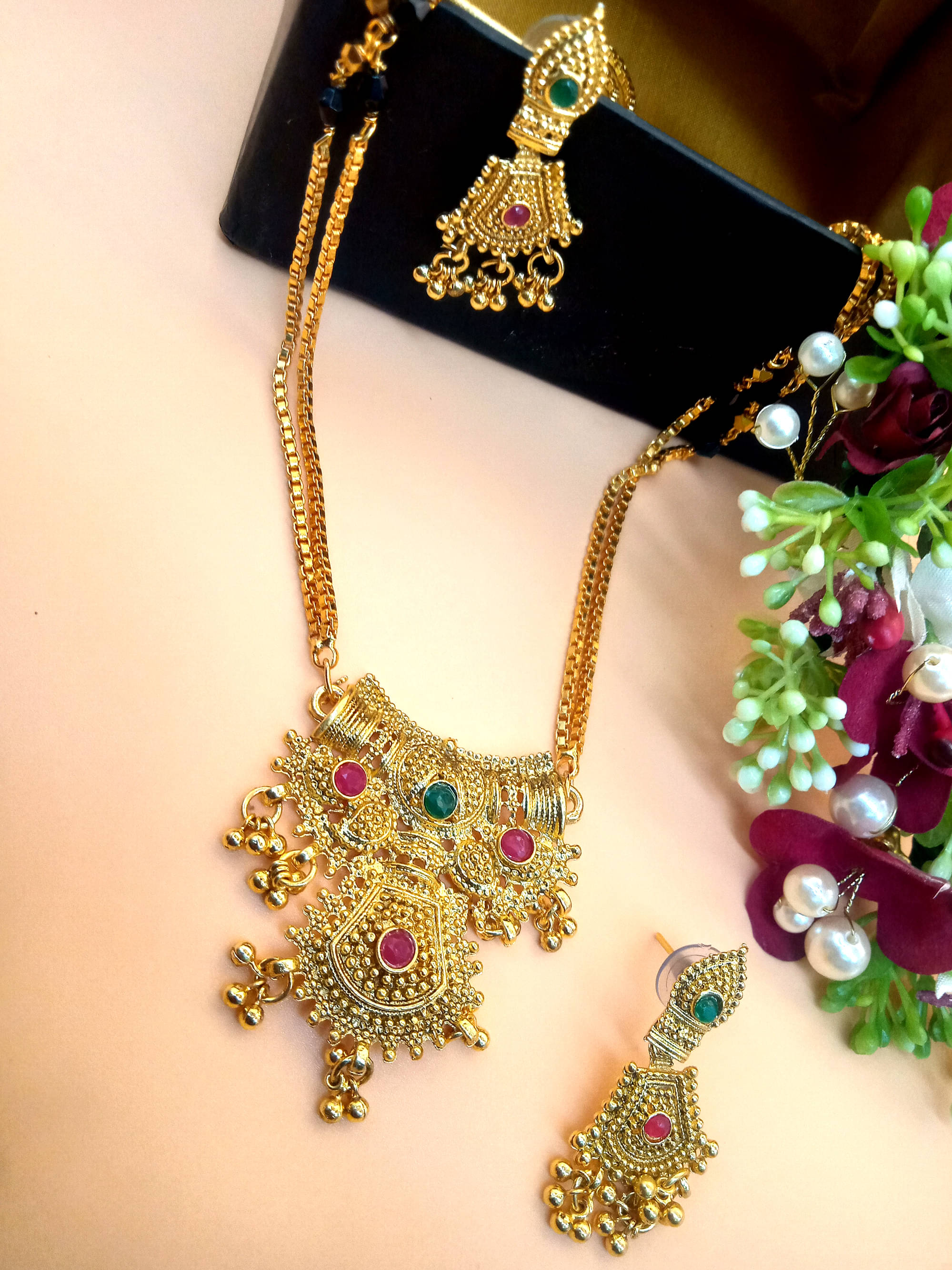     			RANEM Golden Mangalsutra Set ( Pack of 1 )