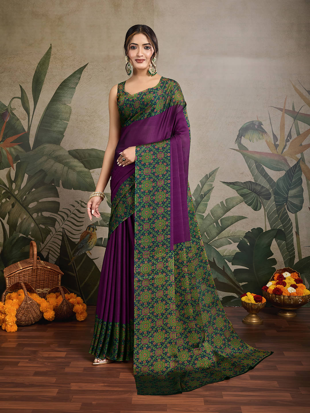Rekha Maniyar Chiffon Printed Saree With Unstitched Blouse Piece ( Purple ) Rekha Maniyar Chiffon Printed Saree With Unstitched Blouse Piece ( Purple )