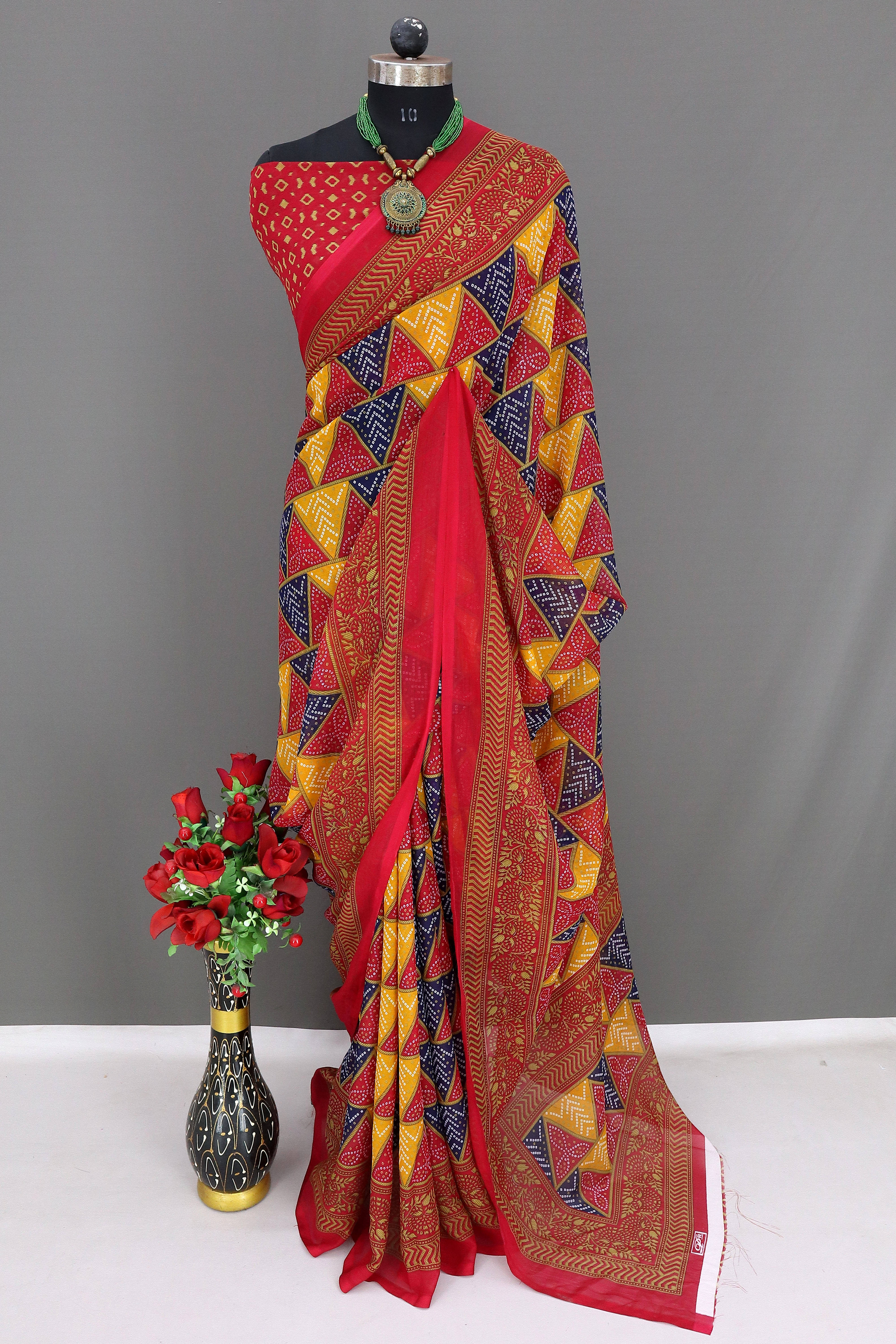 Rekha Maniyar Georgette Printed Saree With Unstitched Blouse Piece ( Red ) Rekha Maniyar Georgette Printed Saree With Unstitched Blouse Piece ( Red )