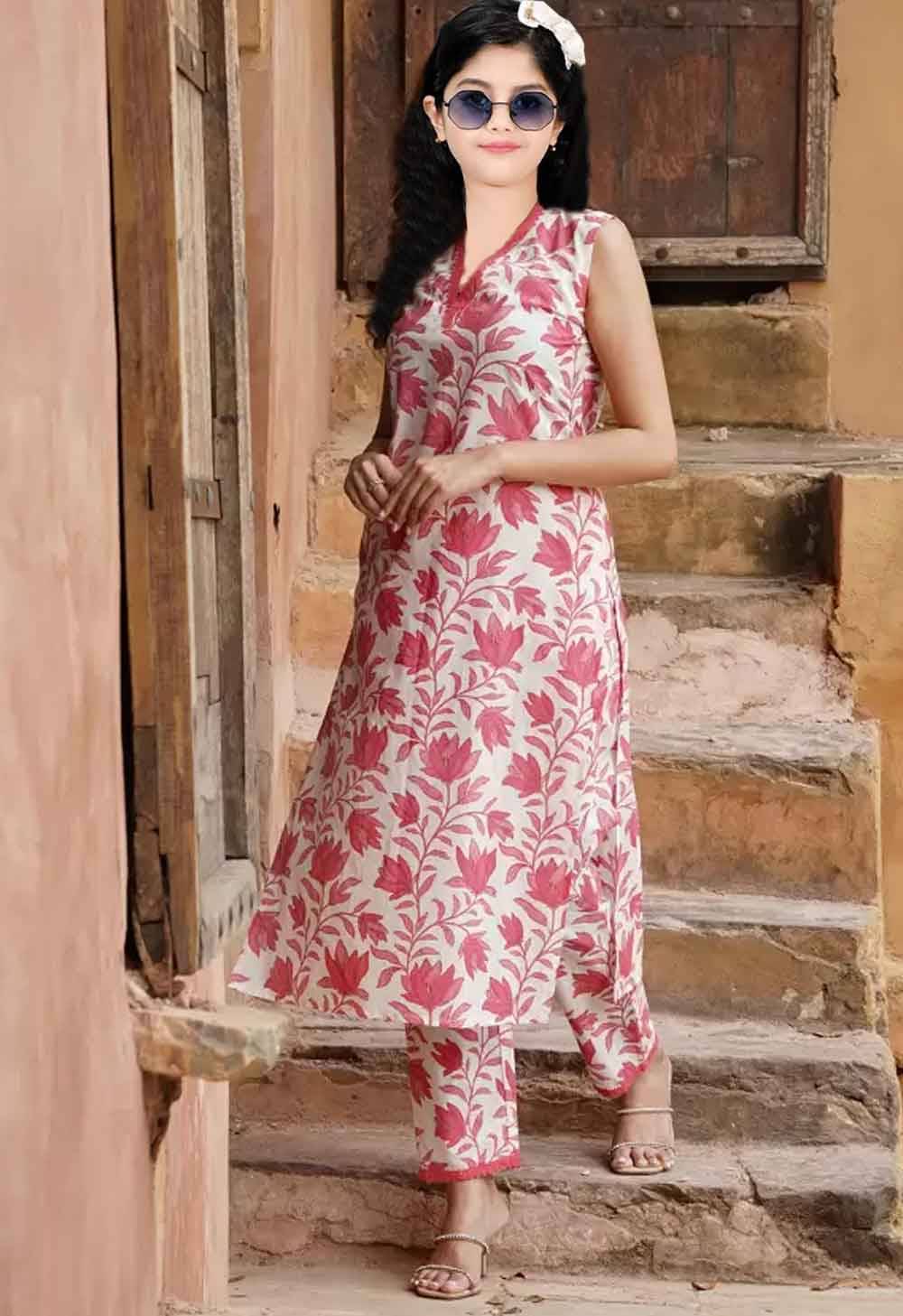     			A TO Z CART Girls Rayon Kurti with Pants ( Pack of 1 , Multicolor )