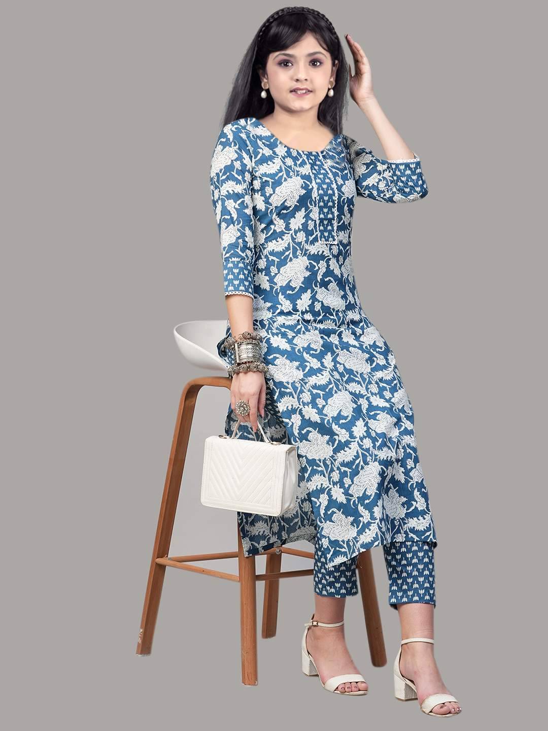    			A TO Z CART Girls Rayon Kurti with Pants ( Pack of 1 , Blue )