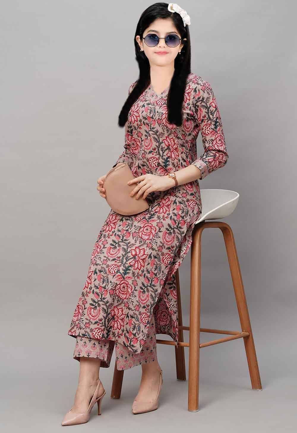     			Aika Girls Rayon Kurti with Pants ( Pack of 1 , Beige )