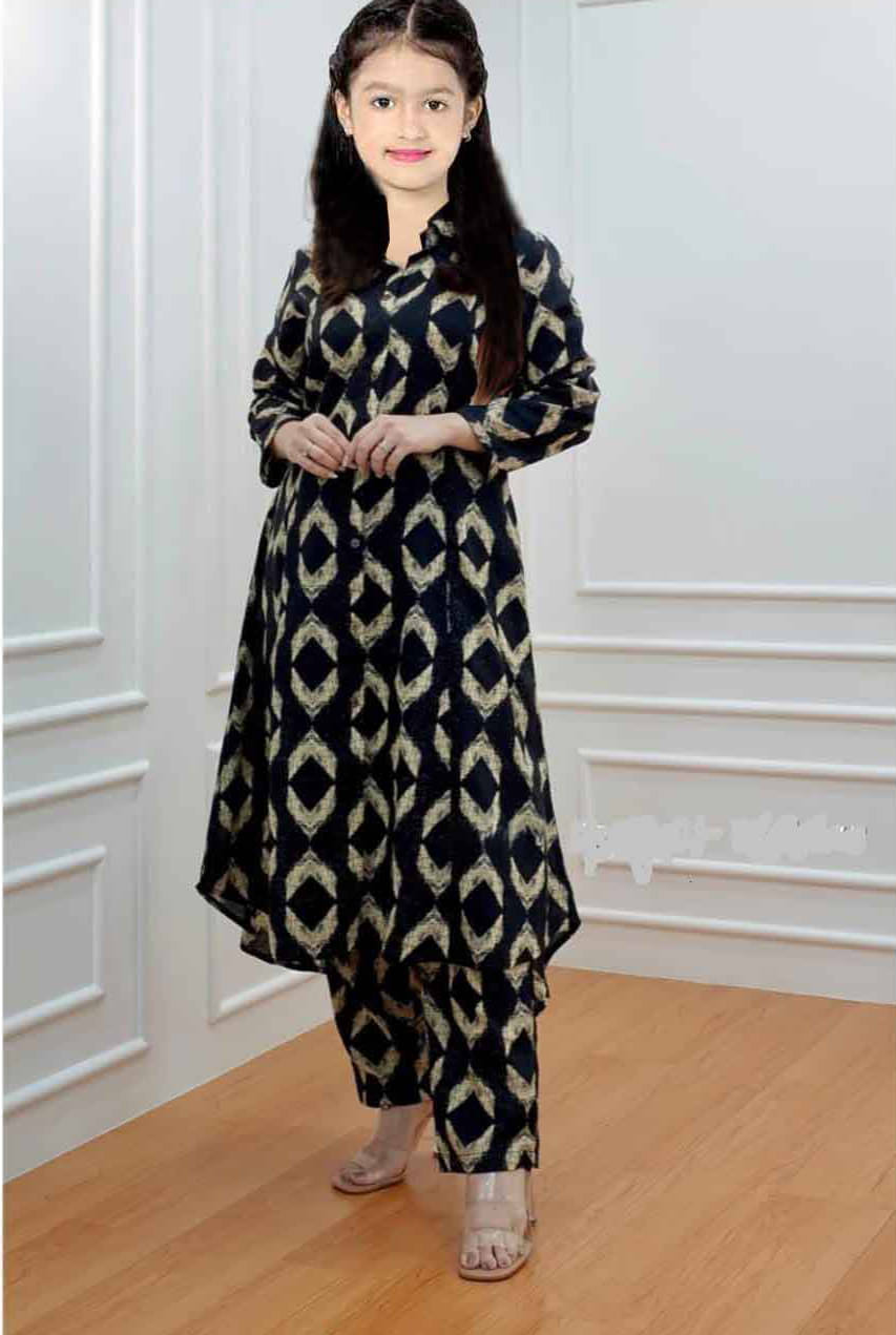     			Lady Shopi Girls Rayon Kurti with Pants ( Pack of 1 , Black )