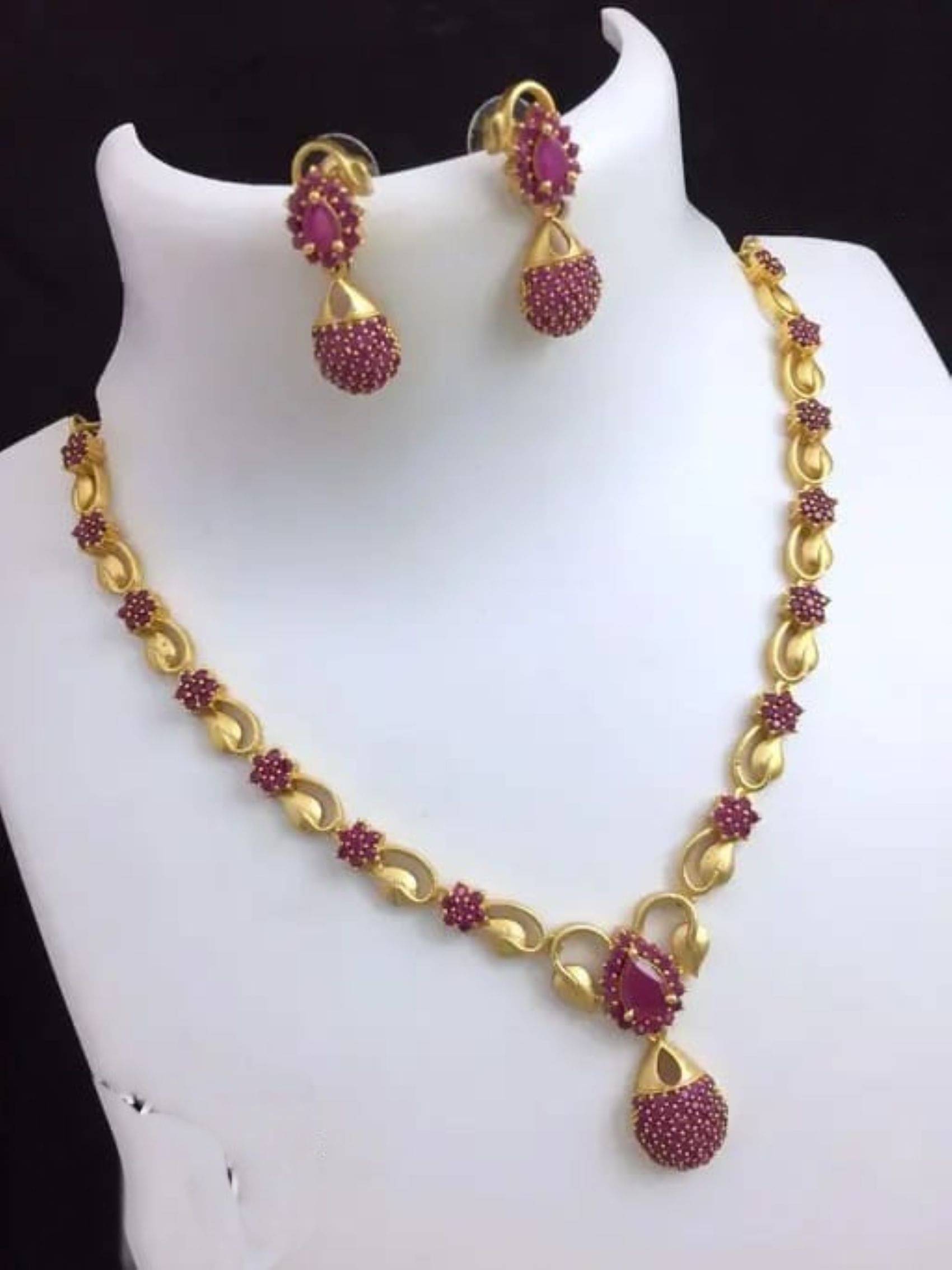     			Pamadhya Multicolor Brass Necklace Set ( Pack of 1 )
