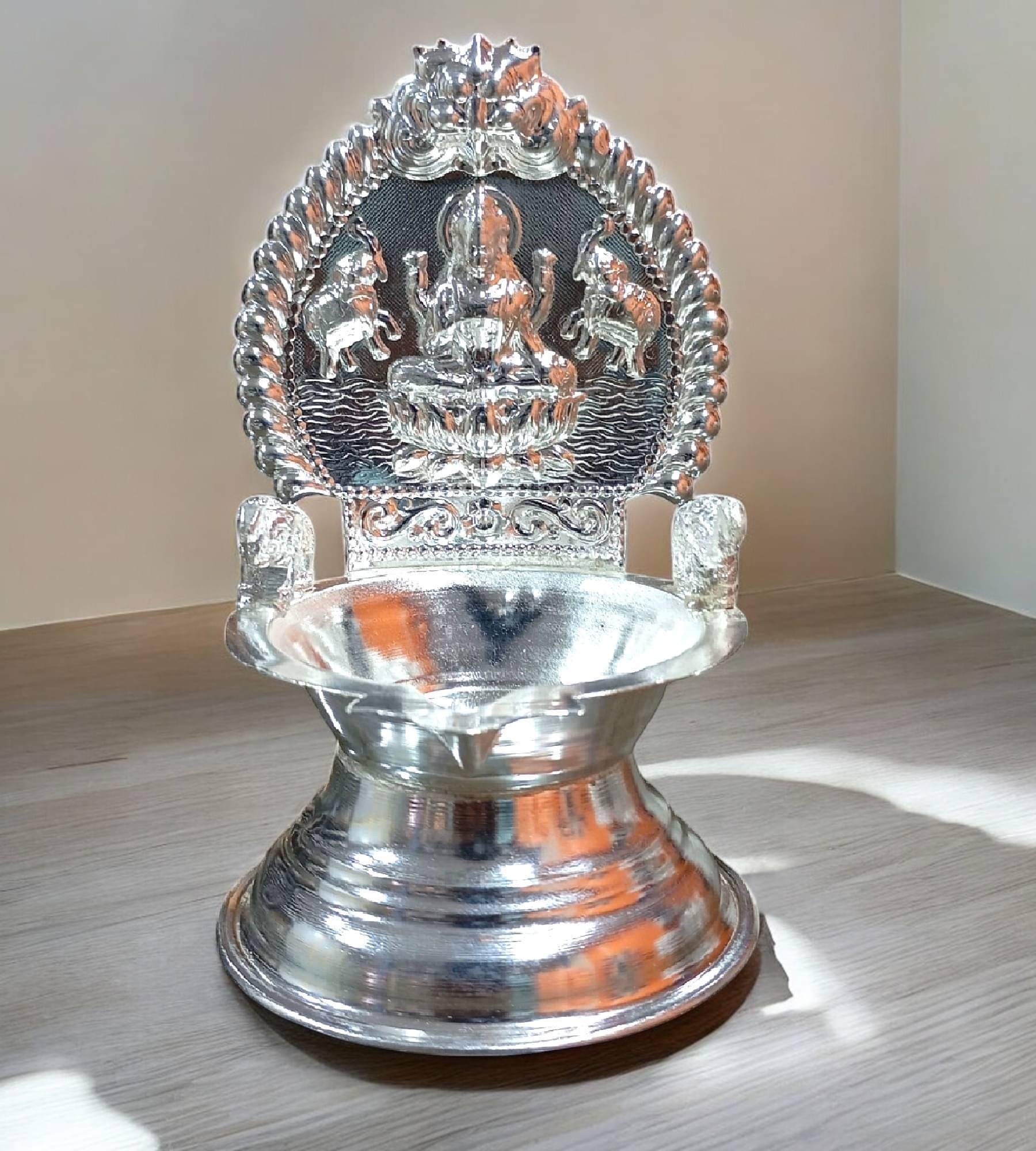 Sigaram Silverplated Table Diya - Pack of 1 Sigaram Silverplated Table Diya - Pack of 1