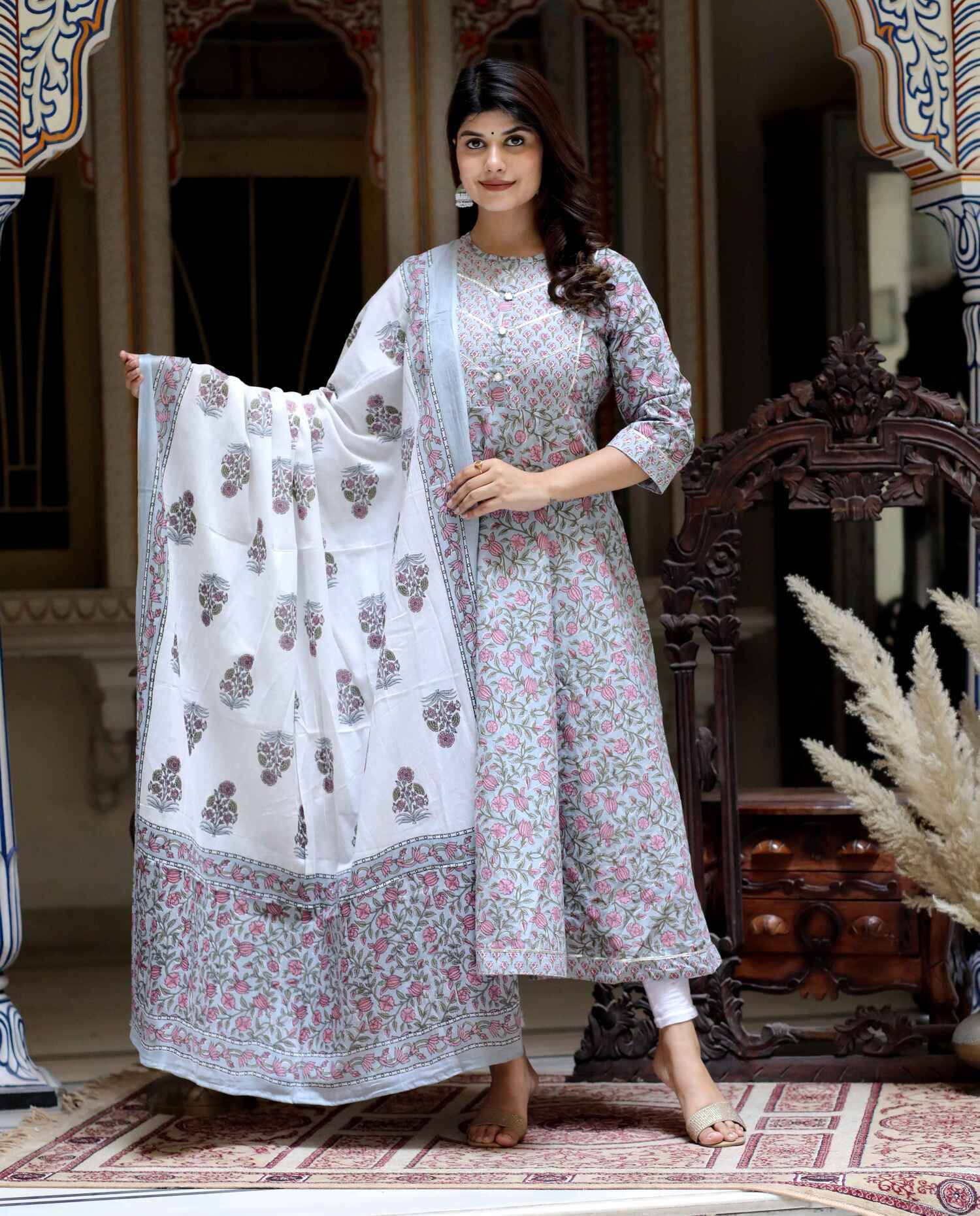     			Angiya Pack of 1 Cotton Printed Anarkali Women's Kurti - ( Blue )