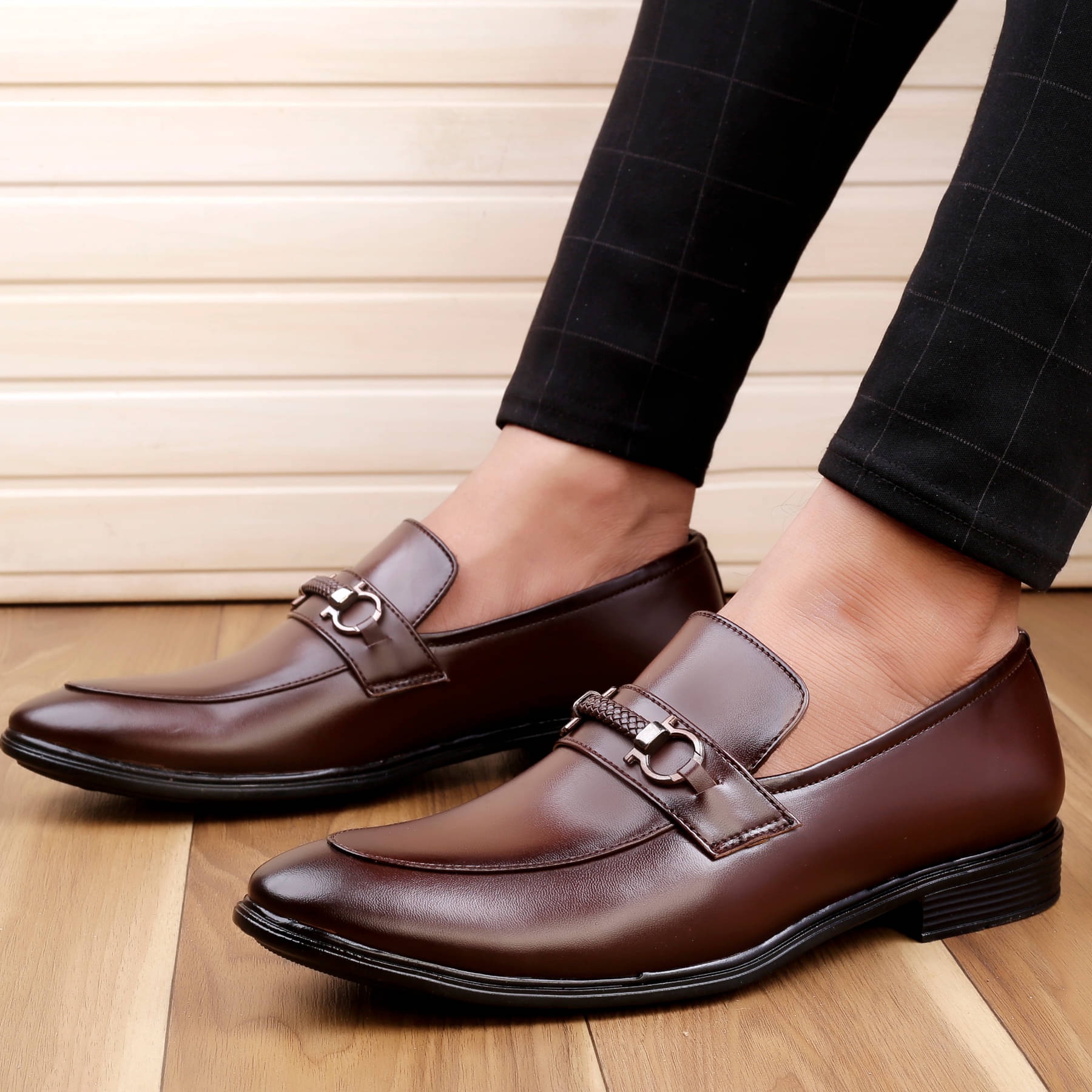     			BXXY Brown Men's Mocassin Formal Shoes
