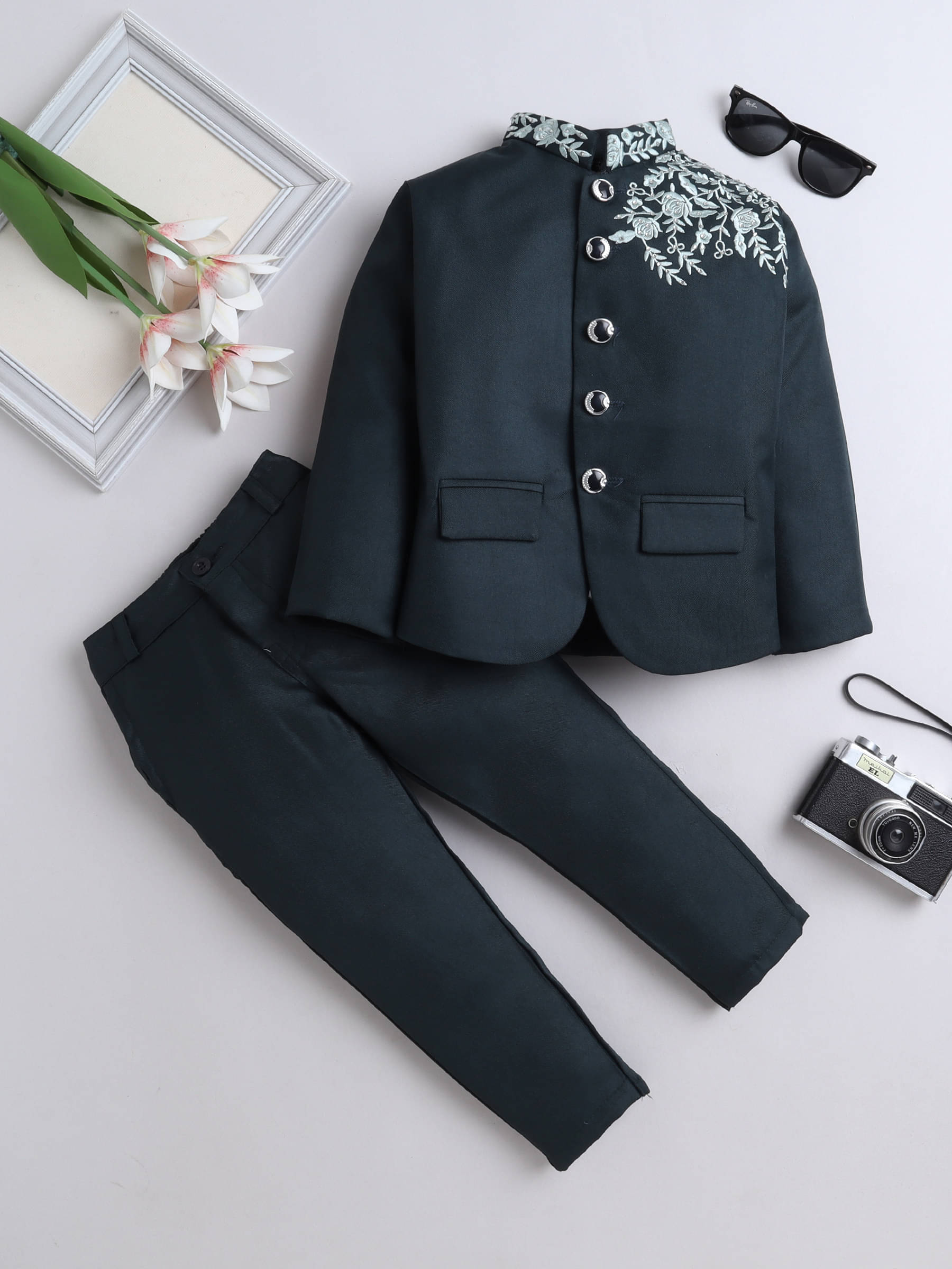     			Fourfolds Boys Polyester Suit ( Pack of 1 , Green )