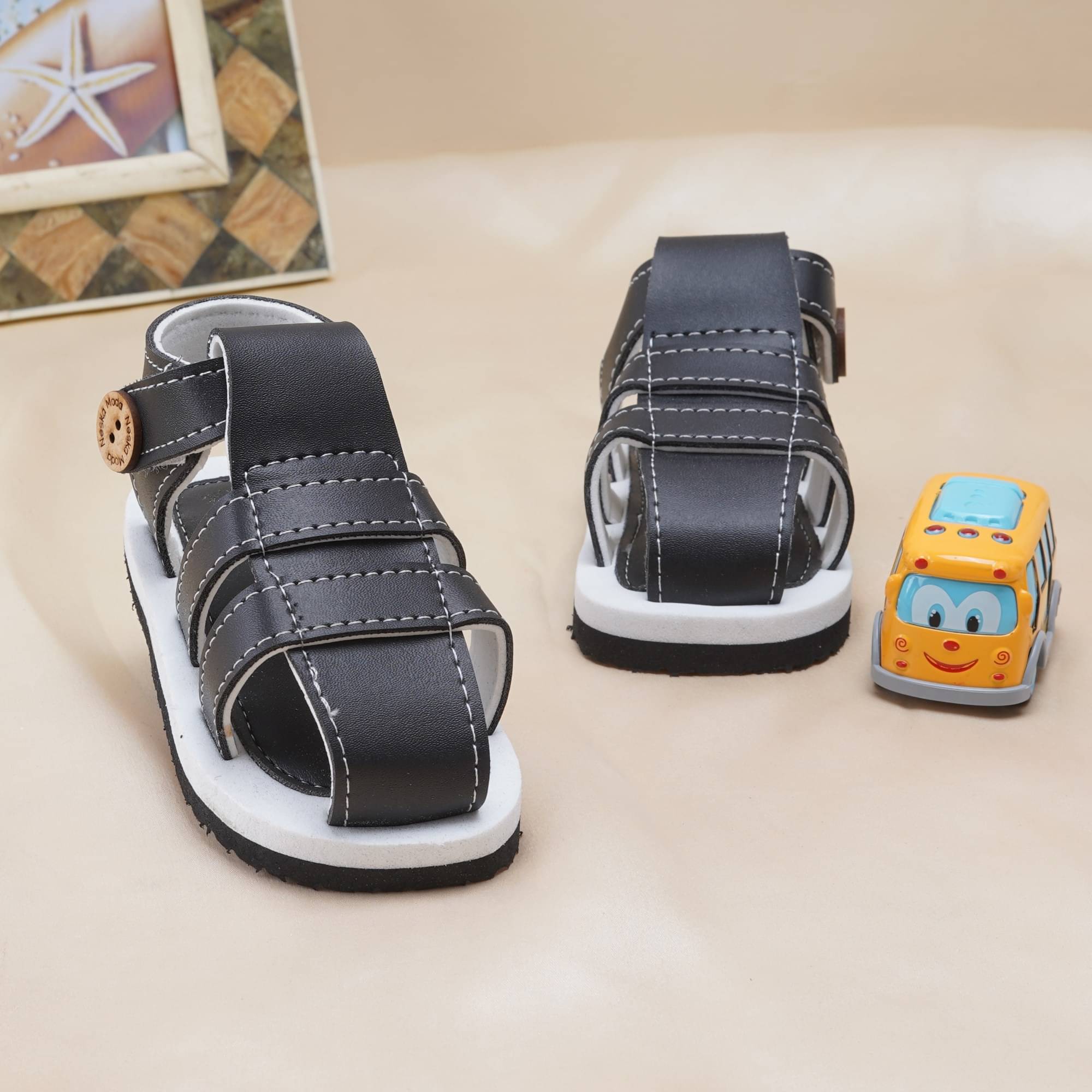     			Neska Moda Kids Velcro Sandals For Baby Girls & Boys For 6 To 9 Months- PU Upper & Eva Sole -BT4088