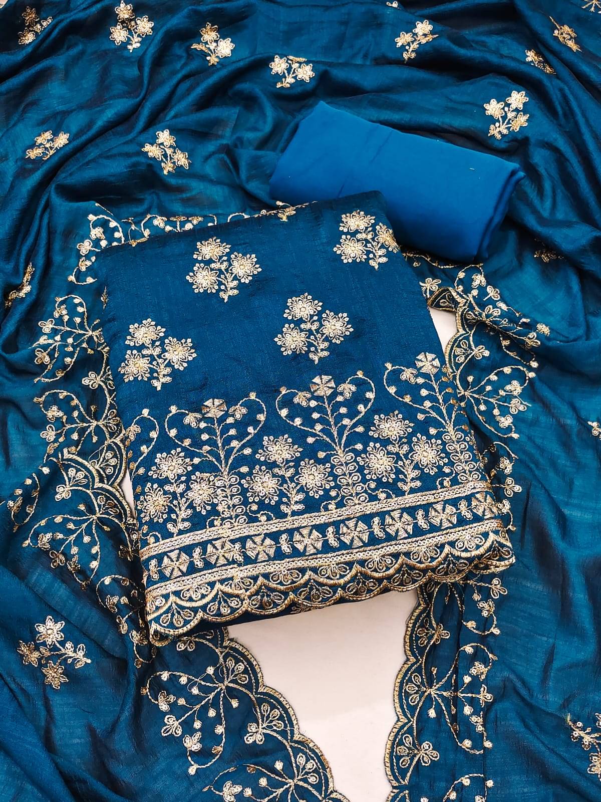     			HL SILKMILLS Unstitched Silk Embroidered Dress Material - Blue ( Pack of 1 )