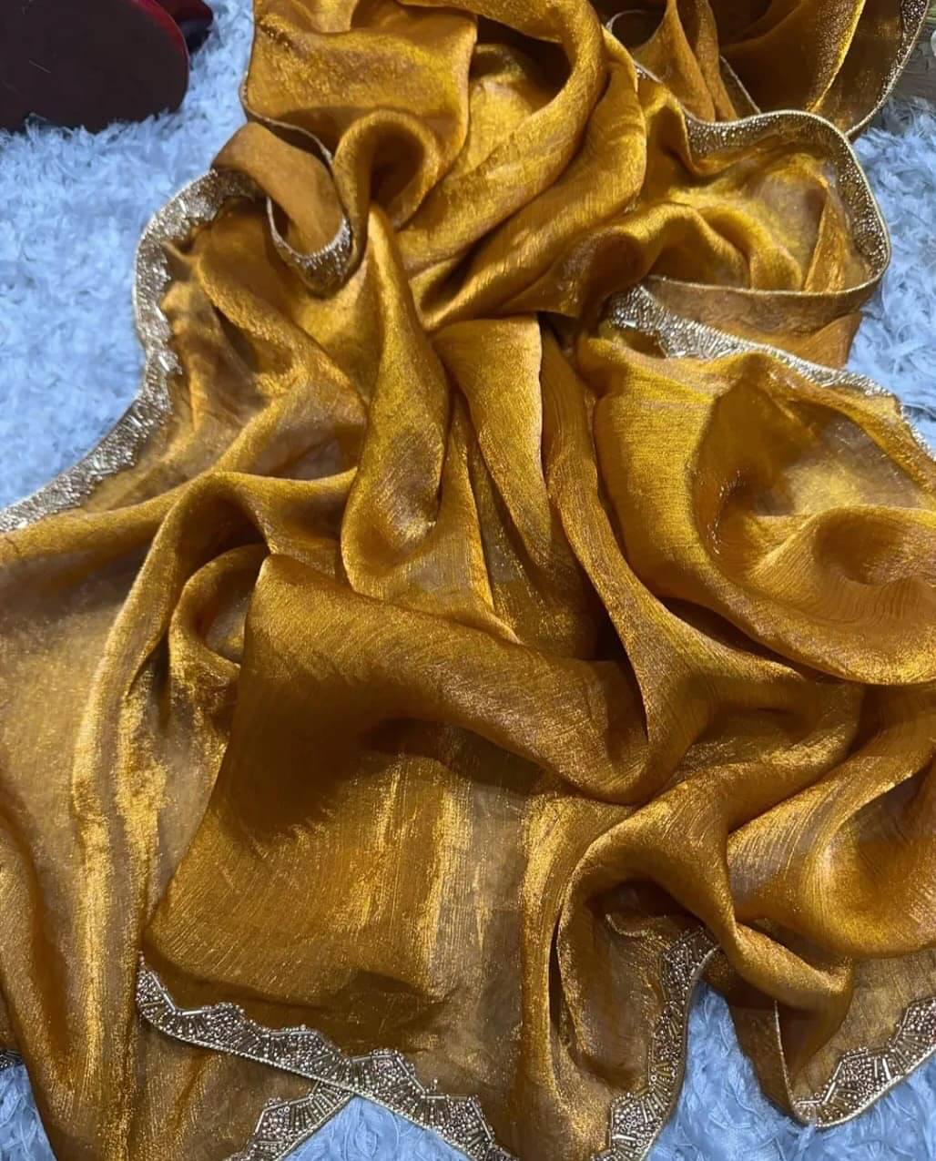     			JULEE Chiffon Solid Saree With Unstitched Blouse Piece ( Gold )