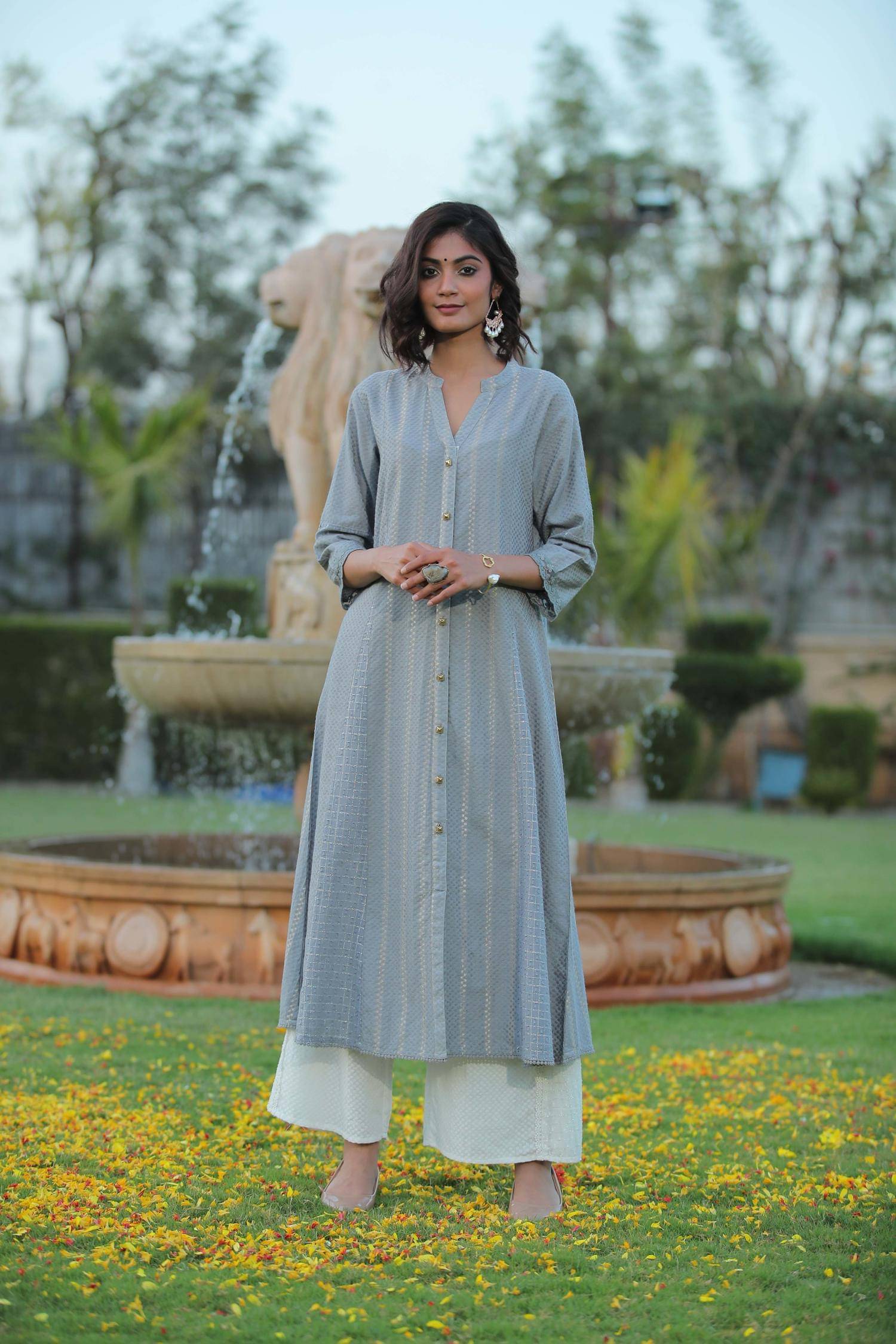 Juniper Pack of 1 Cotton Blend Self Design A-line Women's Kurti - ( Light Grey ) Juniper Pack of 1 Cotton Blend Self Design A-line Women's Kurti - ( Light Grey )