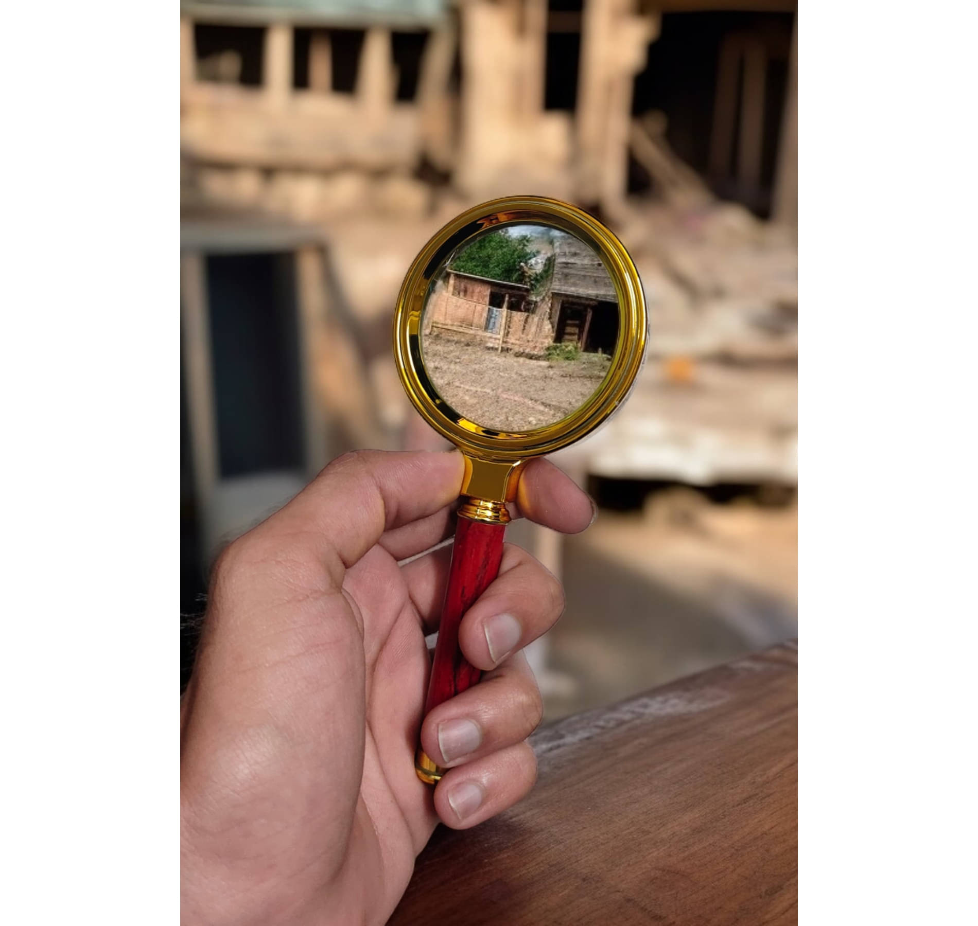     			Magnifying Glass - 10X Optical Instrument with Wooden Handle (70Mm, Golden & Red, Pack of 1)