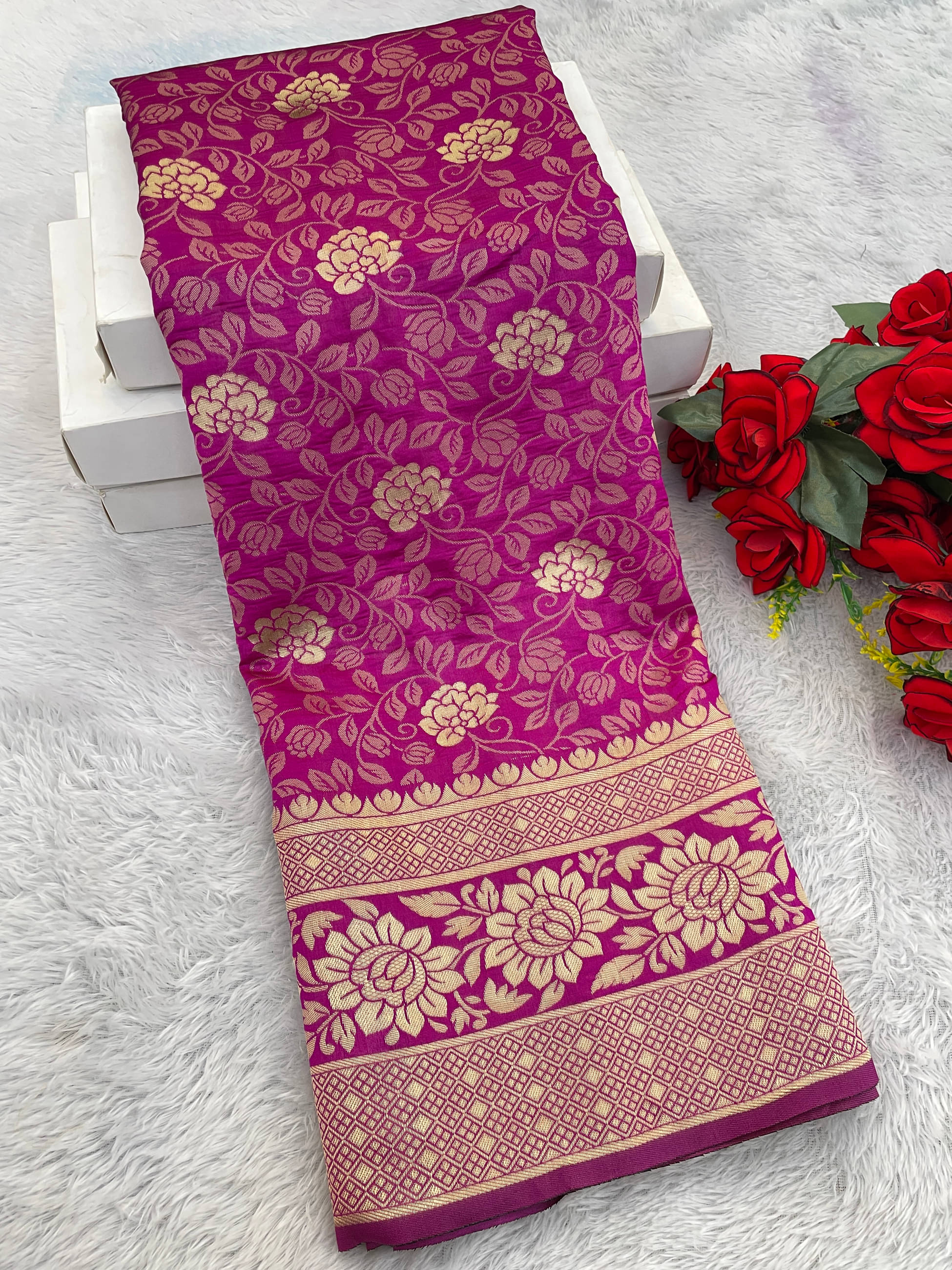     			Om Shantam Sarees Banarasi Silk Woven Saree With Unstitched Blouse Piece ( Rani )