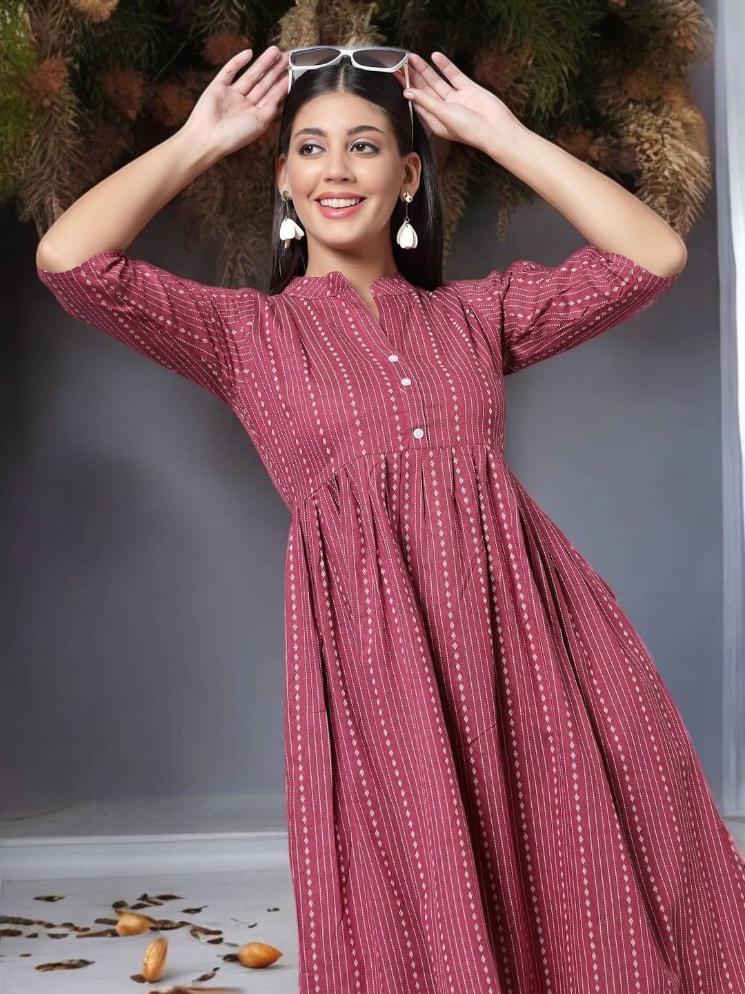     			vinchic Pack of 1 Cotton Embroidered Anarkali Women's Kurti - ( Multicolor )