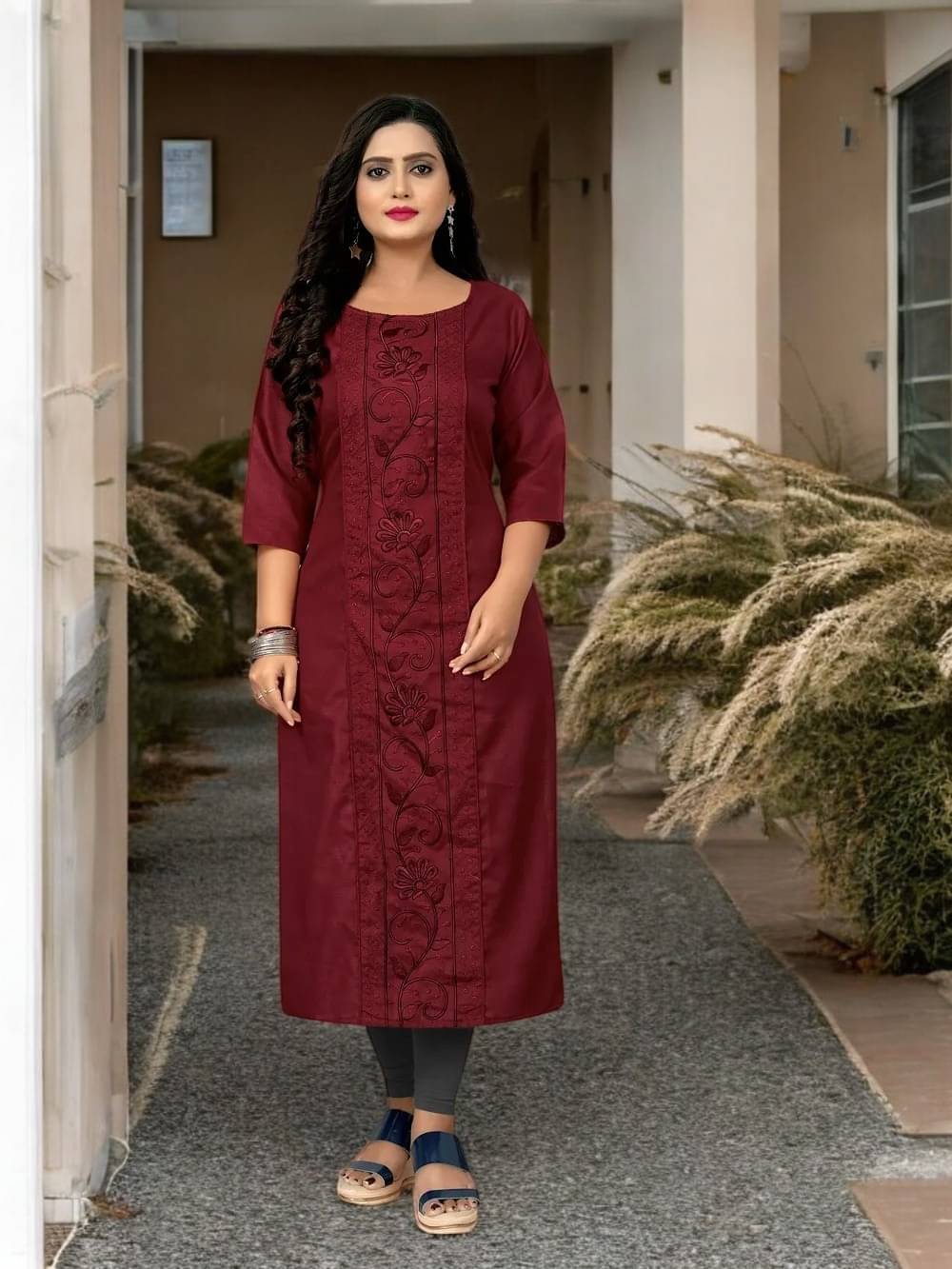     			vinchic Pack of 1 Cotton Embroidered Anarkali Women's Kurti - ( Multicolor )