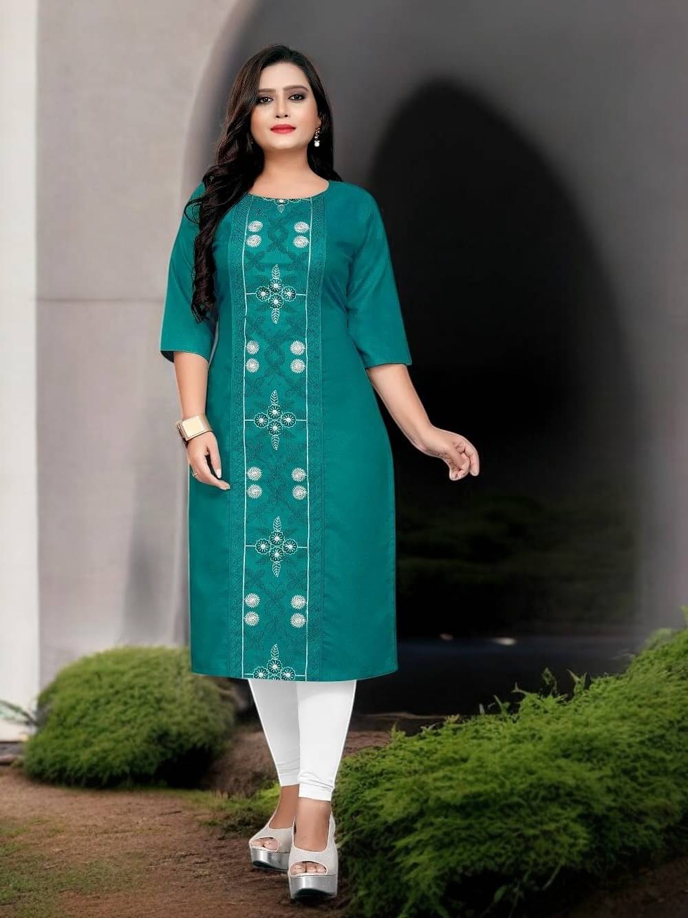     			vinchic Pack of 1 Cotton Embroidered Anarkali Women's Kurti - ( Multicolor )