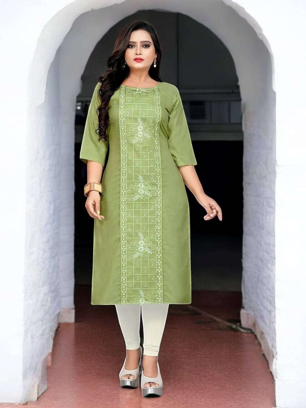 vinchic Pack of 1 Cotton Embroidered Anarkali Women's Kurti - ( Multicolor )     			vinchic Pack of 1 Cotton Embroidered Anarkali Women's Kurti - ( Multicolor )