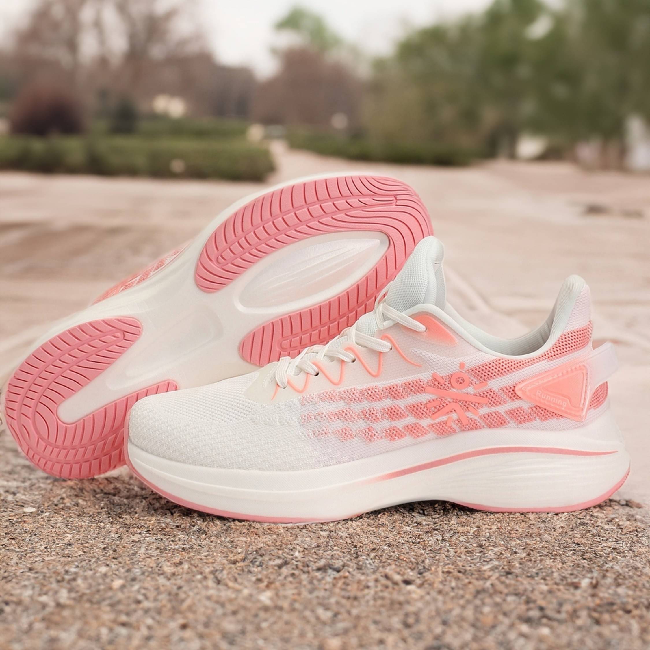     			Cult - White Women's Running Shoes