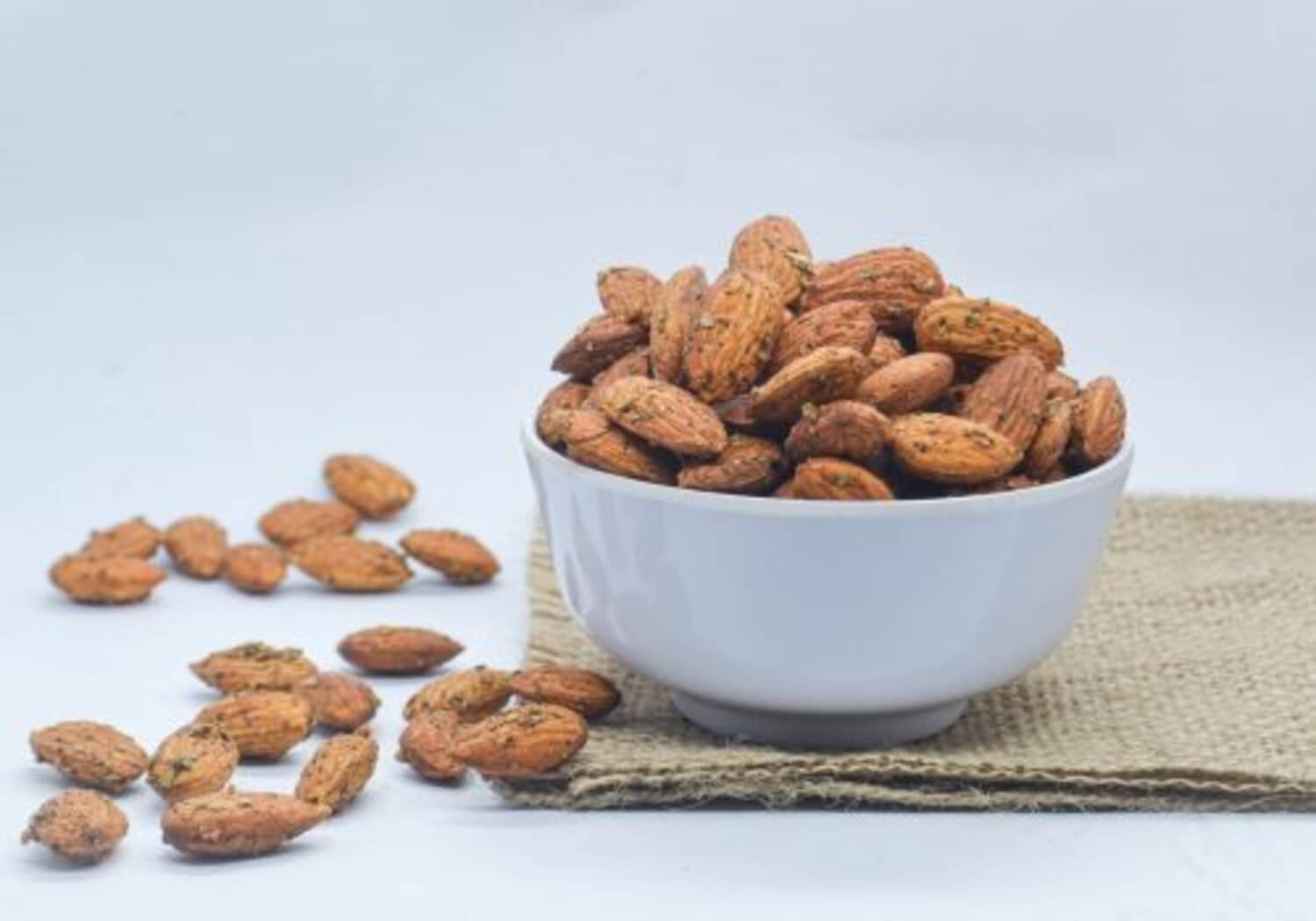 Goingnuts Premium Oregano Almonds Spiced-up Almonds Flavoured & Crunchy 200g (Pack of 1) Goingnuts Premium Oregano Almonds Spiced-up Almonds Flavoured & Crunchy 200g (Pack of 1)