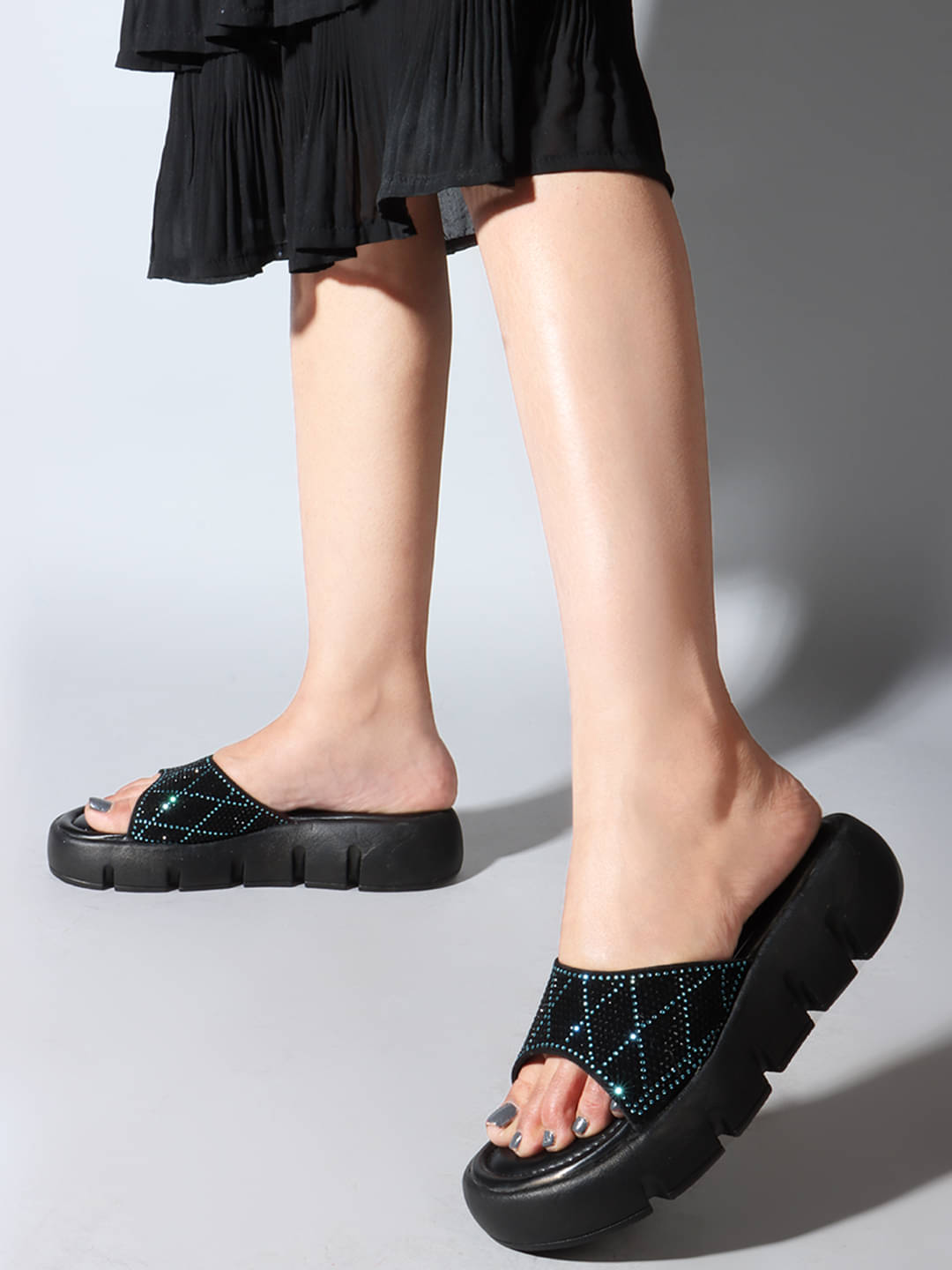     			madam glorious Green Women's Flats