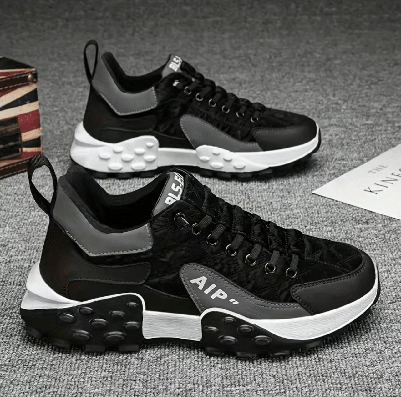     			ROBBIE JONES Sneakers Black Men's Sneakers