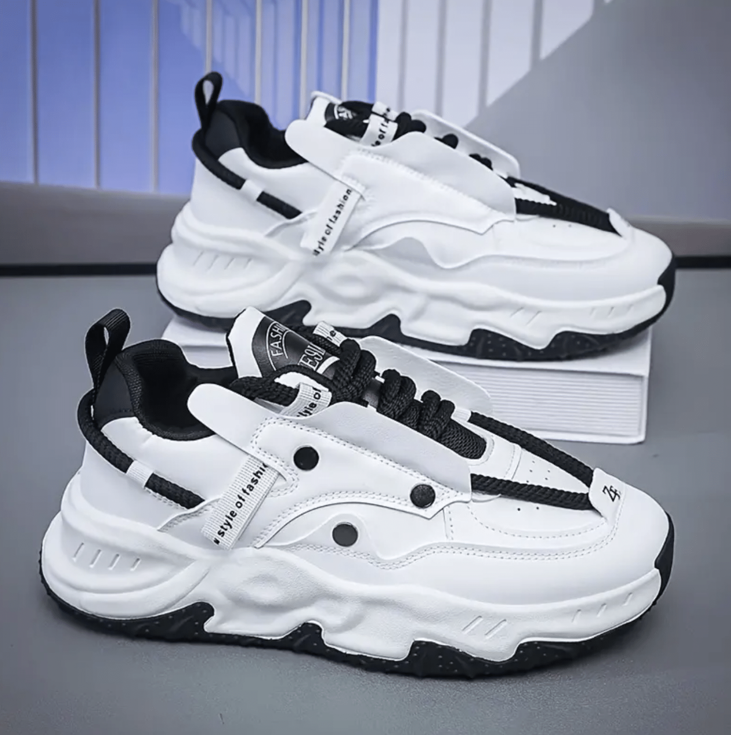     			ROBBIE JONES Sneakers White Men's Sneakers