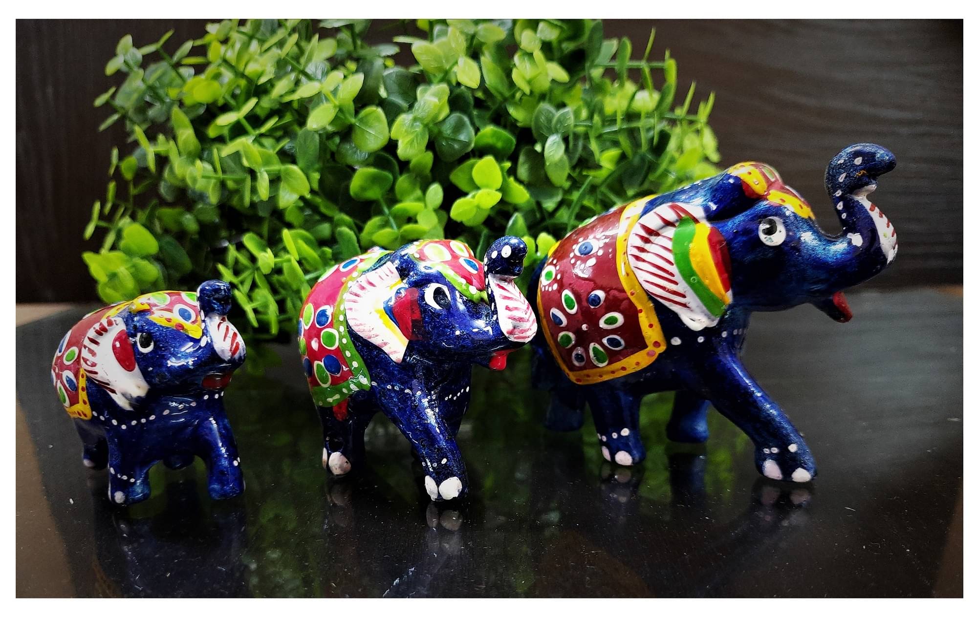     			Spreading Smiles Animal Showpiece 7 cm - Pack of 3