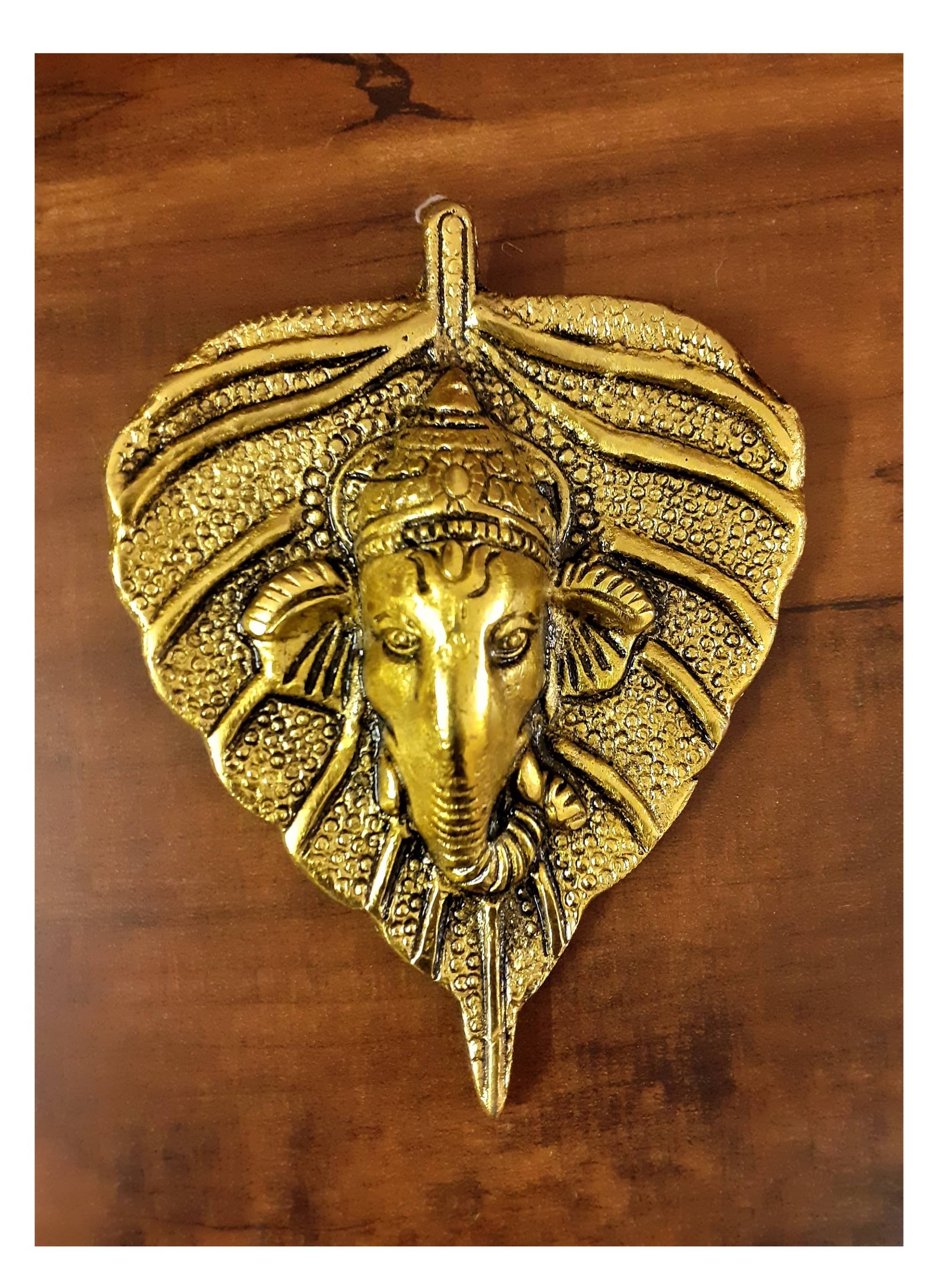     			Spreading Smiles God Figurines 13 cm - Pack of 1