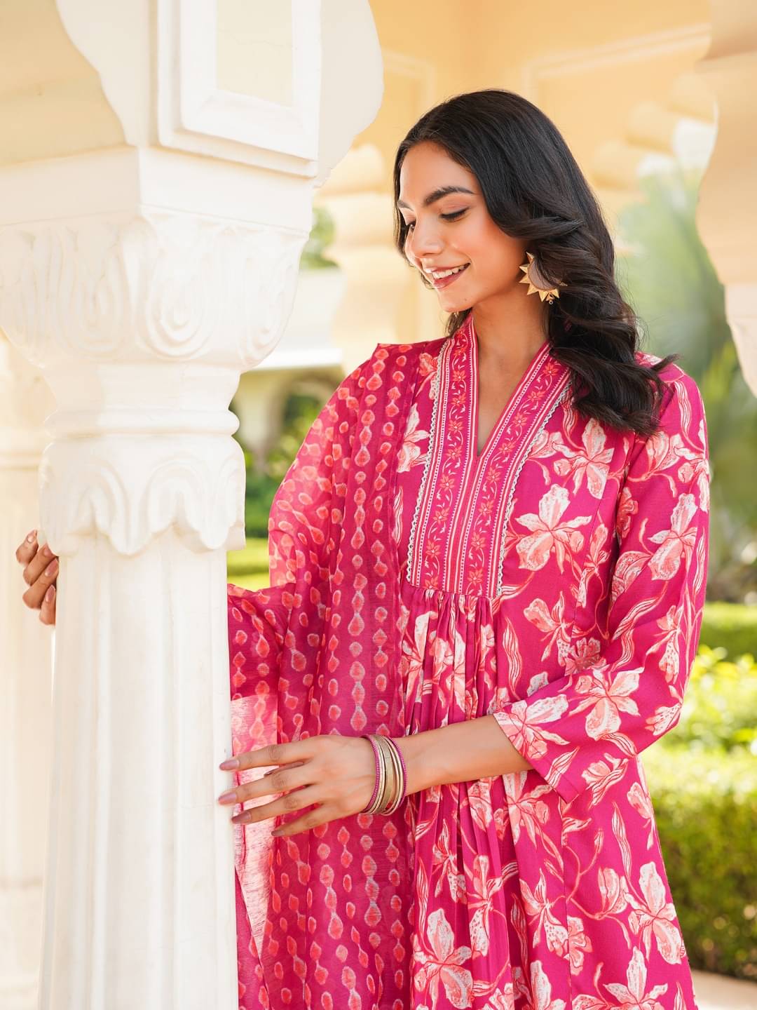     			Vaamsi Women Rayon Printed A-Line Kurti With Palazzo ( Pink )