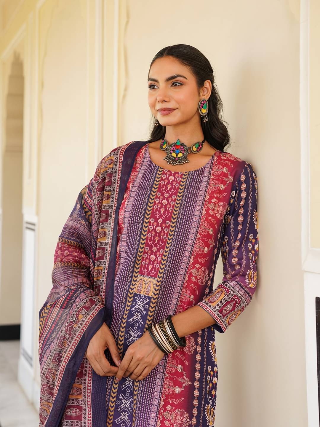     			Vaamsi Women Rayon Printed Straight Kurti With Pants ( Purple )