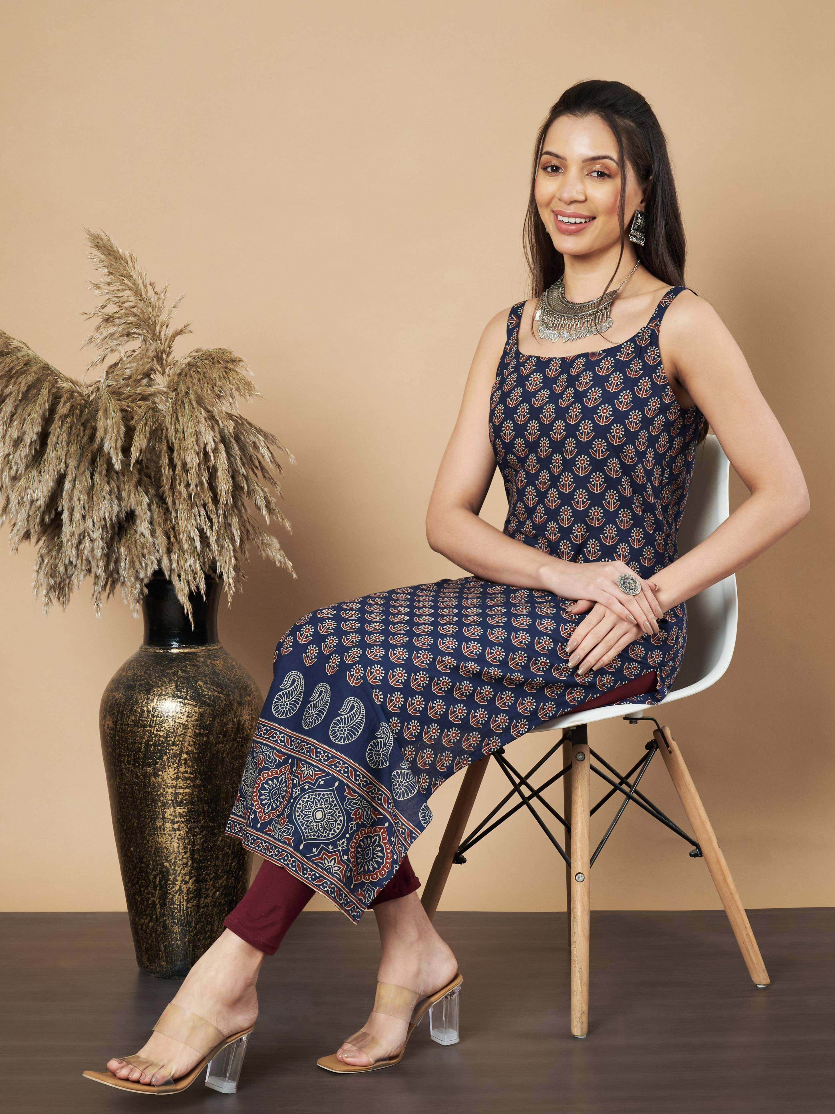 Vbuyz Women's Cotton Printed Straight Kurti - ( Navy ) Vbuyz Women's Cotton Printed Straight Kurti - ( Navy )