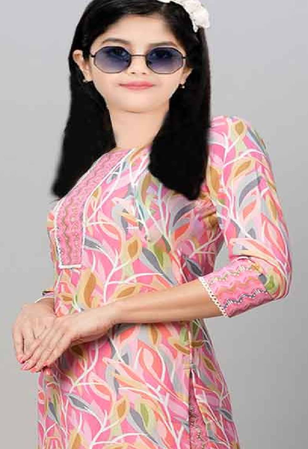     			Vetrokart Girls Cotton Blend Kurti with Pants ( Pack of 1 , Baby Pink )