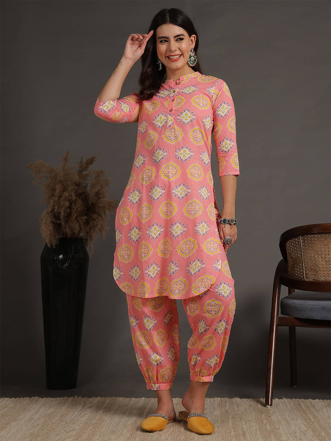 Antaran Women Cotton Printed Straight Kurti With Salwar ( Peach ) Antaran Women Cotton Printed Straight Kurti With Salwar ( Peach )
