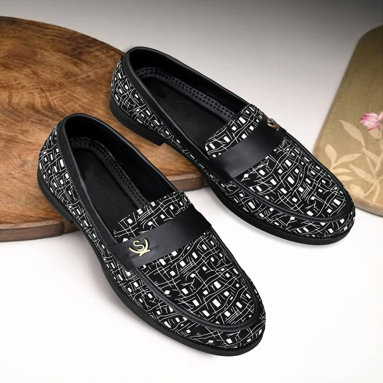     			Figor Black Men's Penny