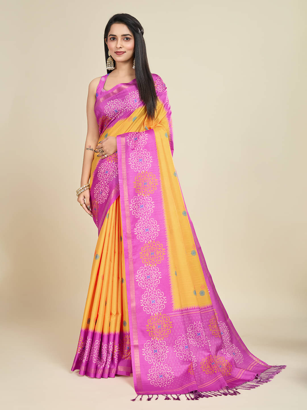     			SHANVIKA Silk Blend Printed Saree With Unstitched Blouse Piece ( Yellow )