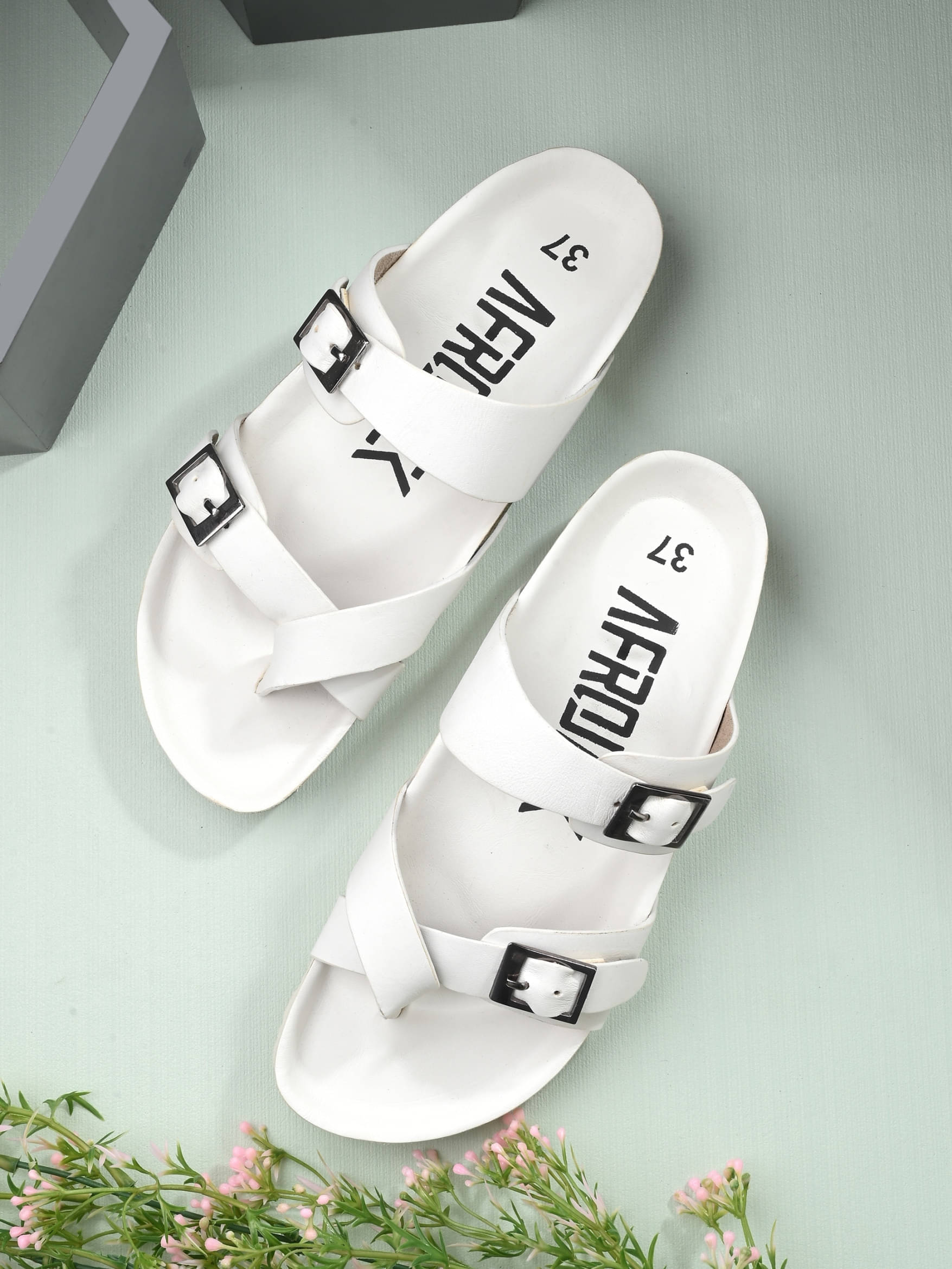     			Afrojack White Women's Slide Flip Flop