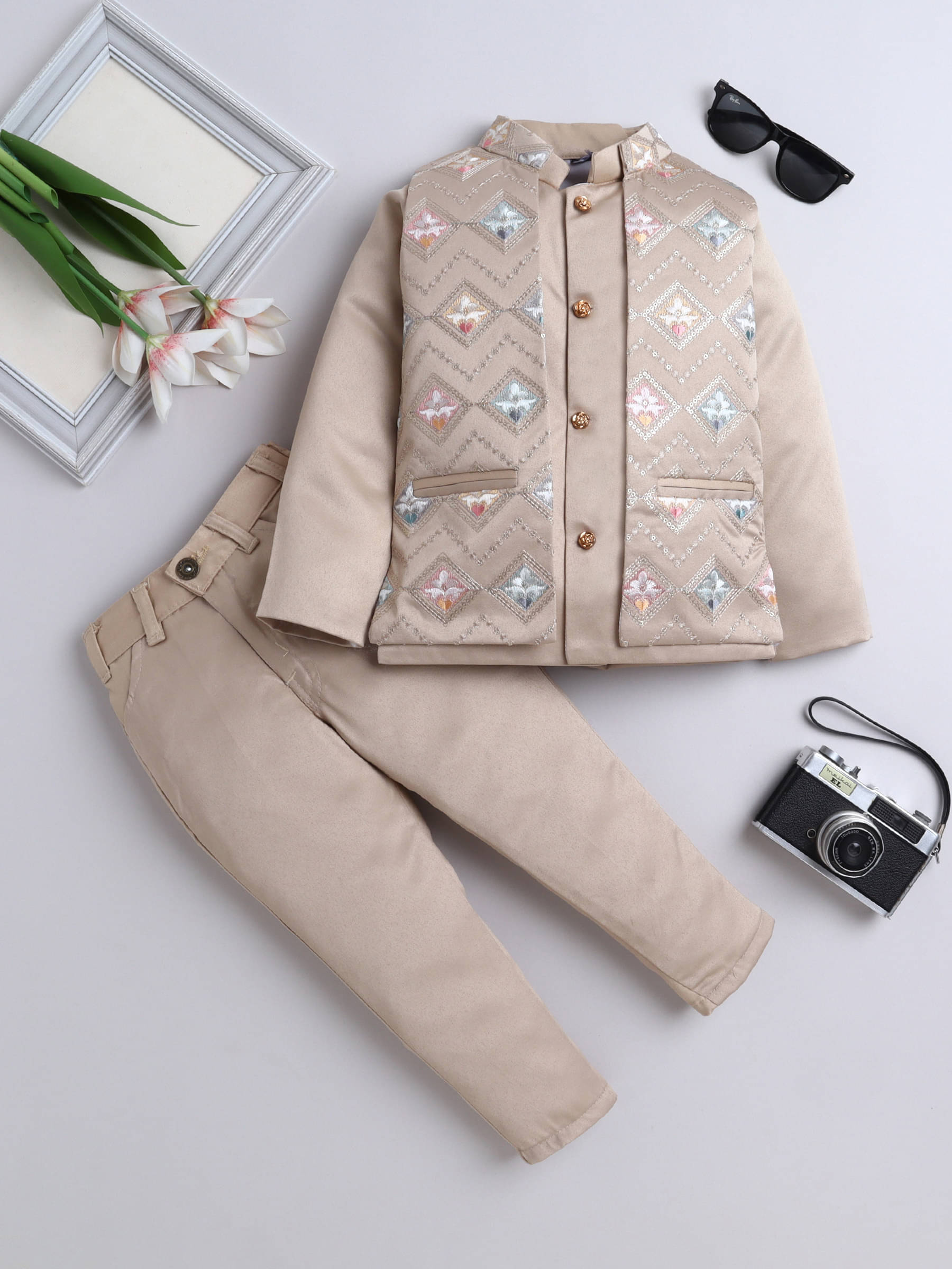     			Fourfolds Boys Polyester Suit ( Pack of 1 , Beige )